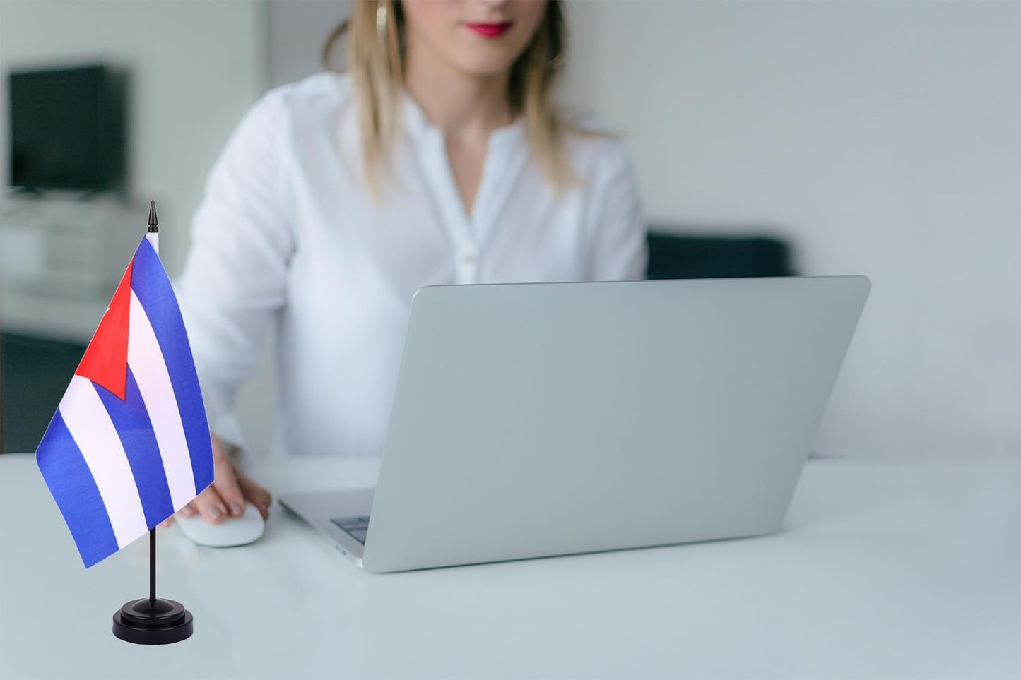 WXTWK 2 Pack Cuba Flag Cuba Deluxe Desk Flag Set - Mini Small Cuban Table Office Flags with Black 12" Solid Pole Stand Base Classroom Meeting Desktop Decorations