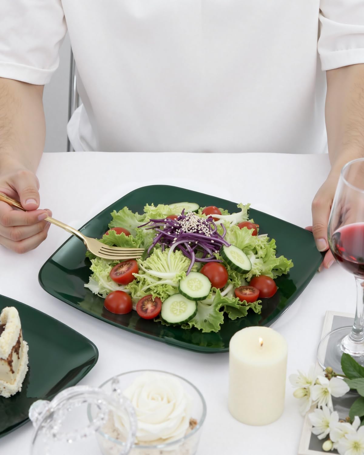 PULOTE 100PCS Green Plastic Plates - Green Square Disposable With Gold Rim - Include 50 Dinner 10inch, 50 Dessert 7.25inch Plates for Party&Christmas