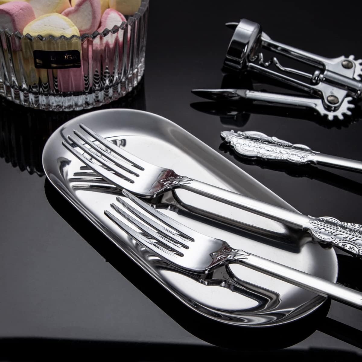 WDF 200 Pieces Silver Plastic Silverware Disposable - 50Guests Silverware Plastic Cutlery - Disposable Utensils Includes 100 Forks, 50 Spoons, 50 Knives Perfect for Christmas Wedding or Party