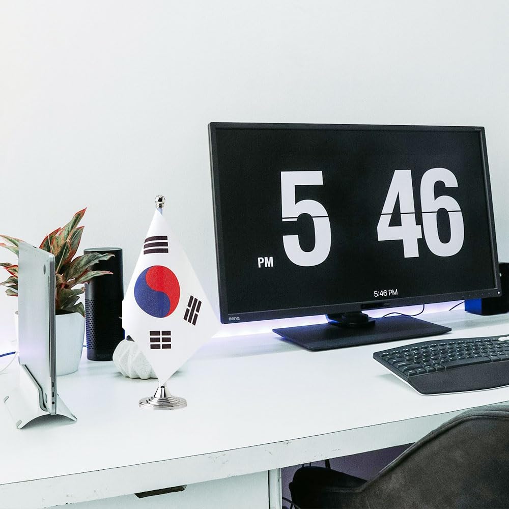 South Korea Flag South Korean Flags, Small Mini South Korean Desk Flag, Used for Table Office Classroom Home Patriotic Events Decorations