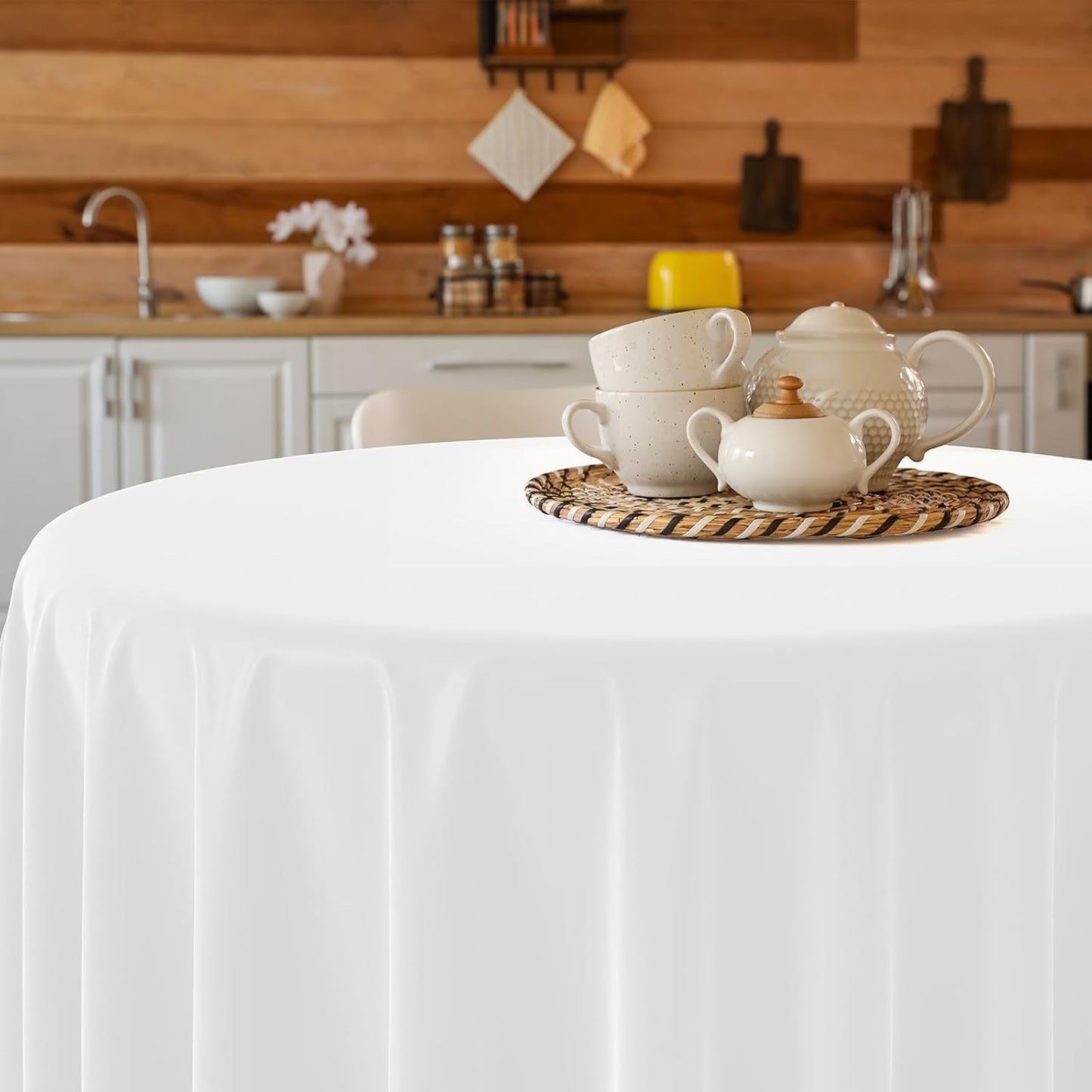 6 Pack Christmas Round Disposable Tablecloth, Red White Green Circle Plastic Tablecloth Bulk, Italy Theme Table Covers for Christmas Family Gathering Dining Banquet Italian Party Decoration,84inch