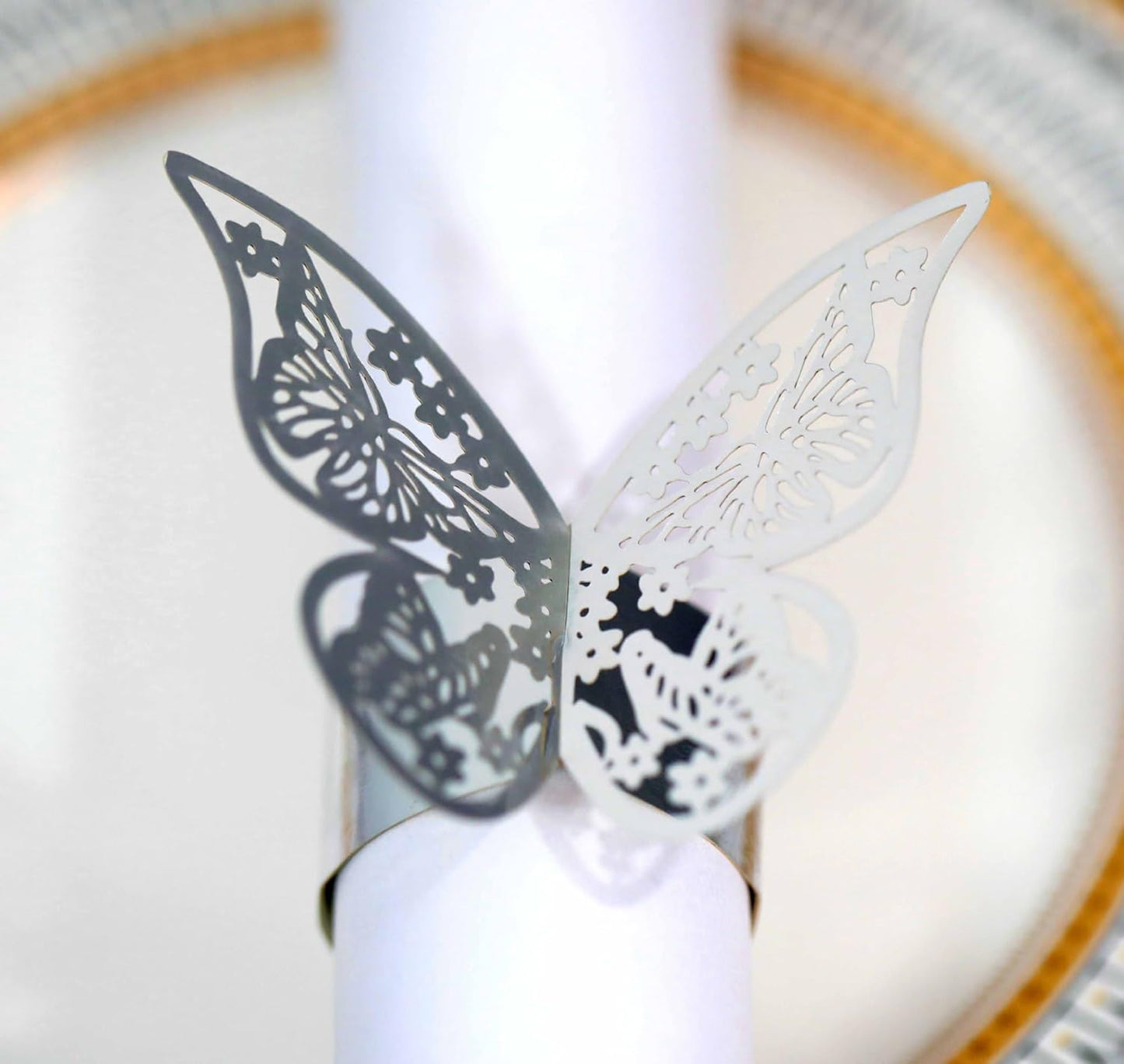 100 Pcs Napkin Rings Laser Cut Butterfly Shape Foil Paper Napkin Holder for Weddings Party Serviette Table Decoration Restaurant (Silver)
