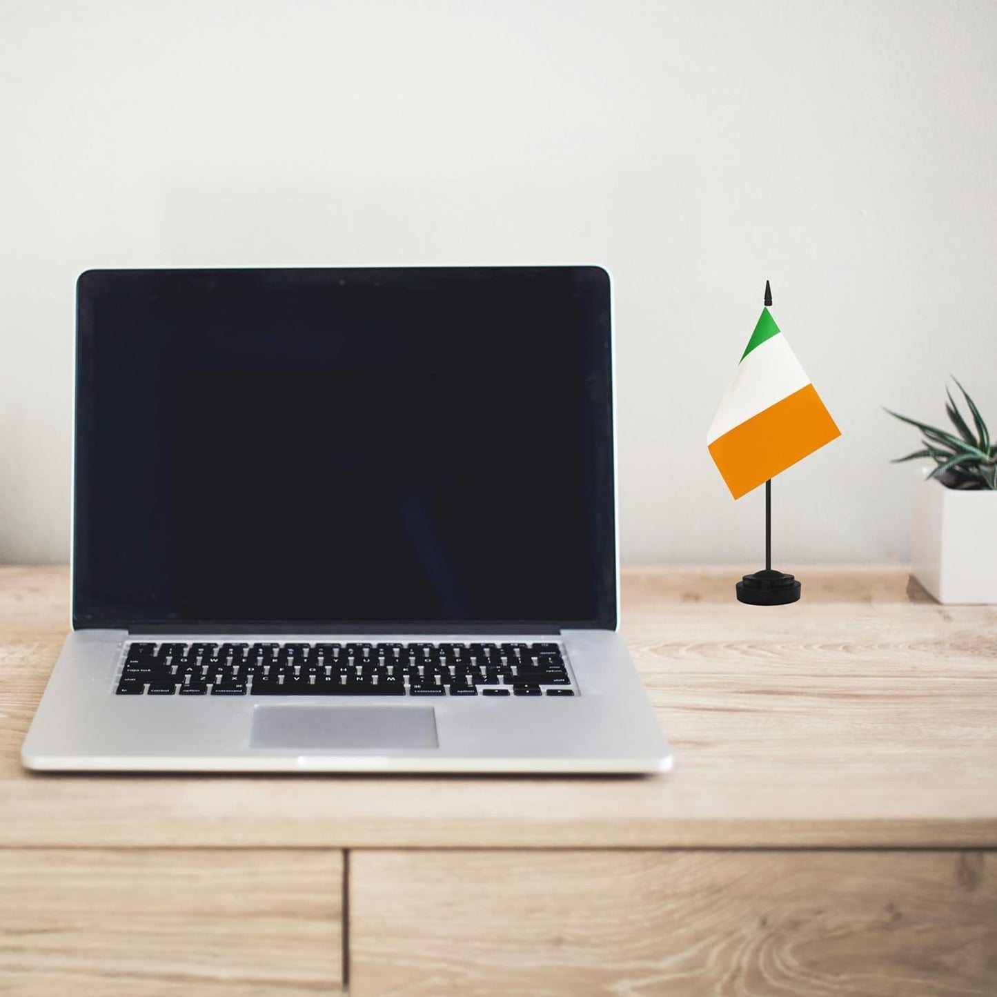 12 Pack Ireland Desk Flags, Irish Desktop Flag, Small Miniature Office Flags with 12" Black Pole and Black Base, Offices, Classroom, Home, Festival Decoration (Ireland)