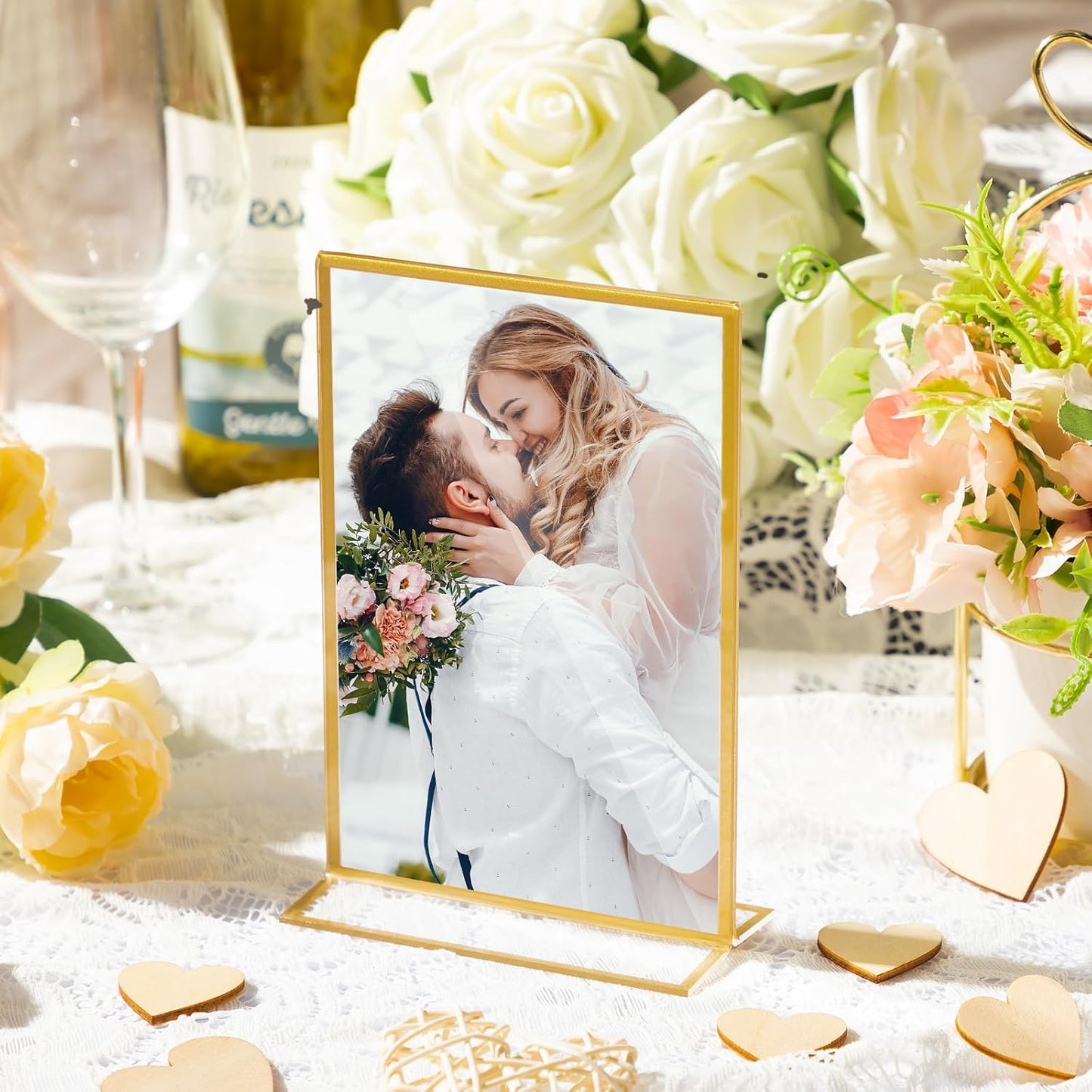 Hoteam 30 Pack 4 x 6 Clear Acrylic Sign Holder with Gold Borders, Gold Picture Frame, Double Sided Wedding Table Number, Acrylic Menu Stands for Wedding Table, Restaurant Sign, Photos