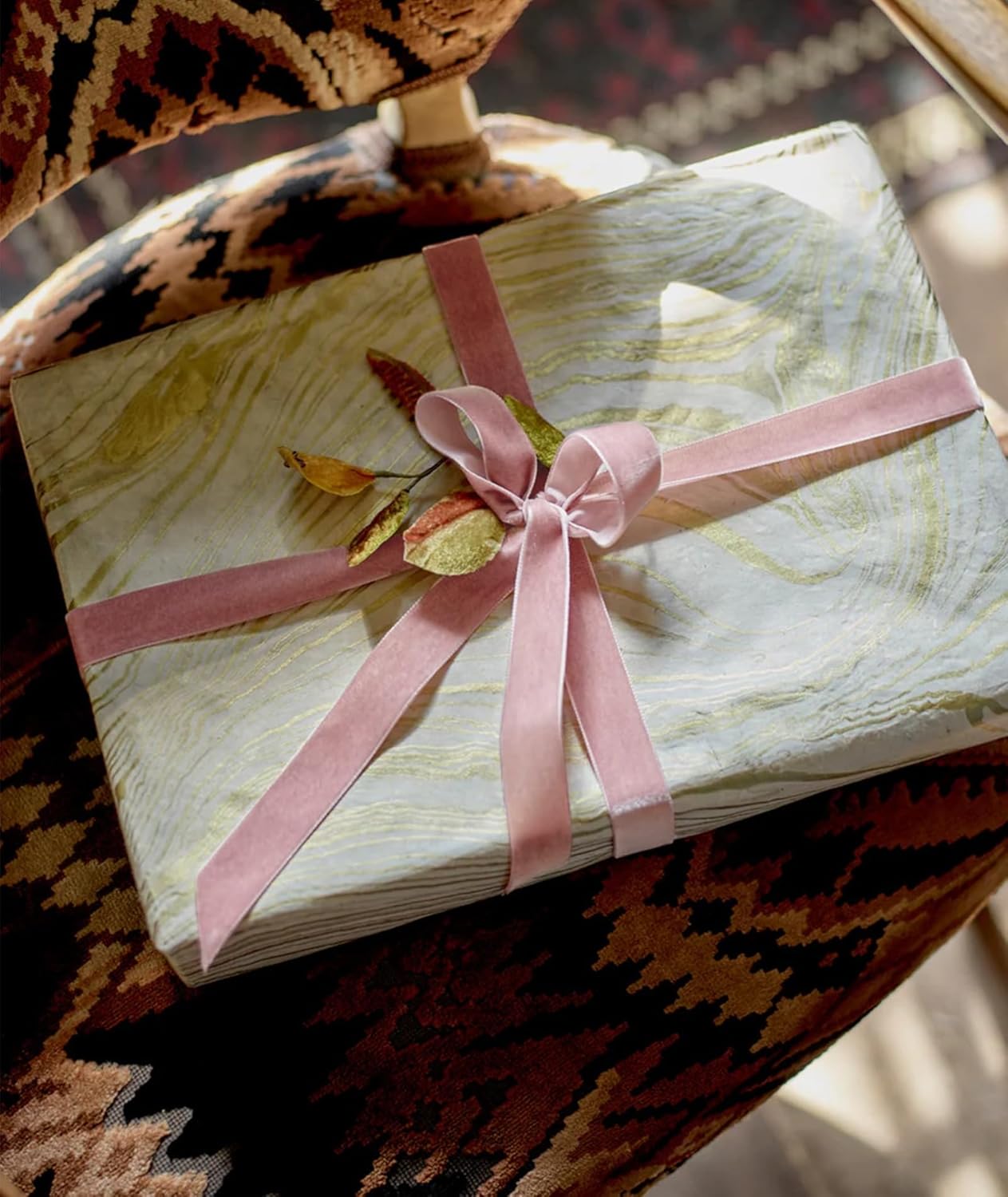 Pink Velvet Ribbon 5/8'' 25 Yards for Christmas Tree, Gift Wrapping, Flower Bouquet, Wreath Decorations, Bow Making