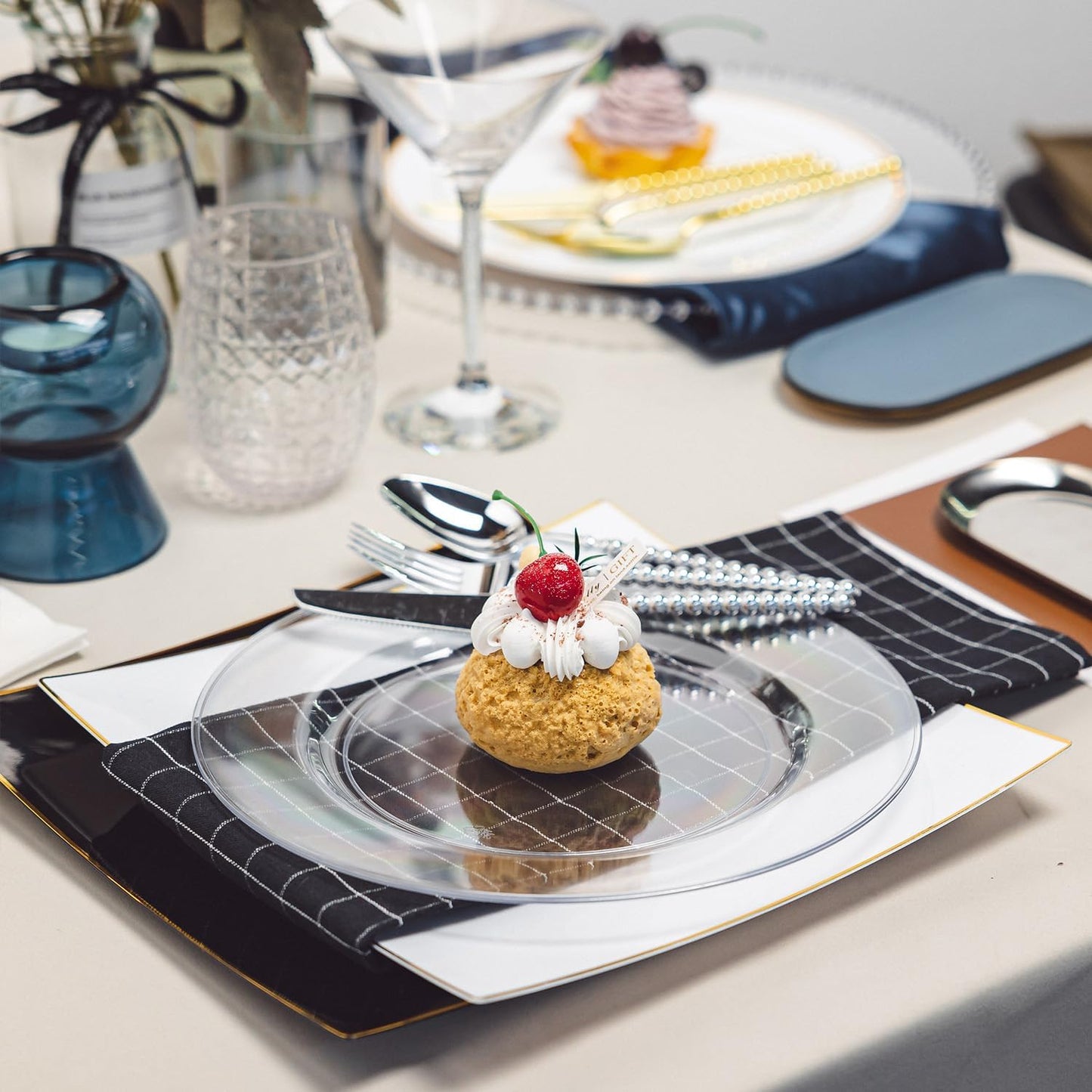 N9R 100PCS Clear Plastic Plates, 10.25 inch Clear Disposable Dinner Plate, Heavy Duty Plates for Party, Wedding, Birthday and Events