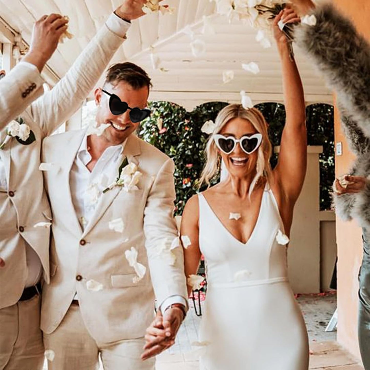 YOGFIT Heart Sunglasses for Women Fashion Classic Love Eye Protection Sunglasses Vintage Cute Heart Sunglasses