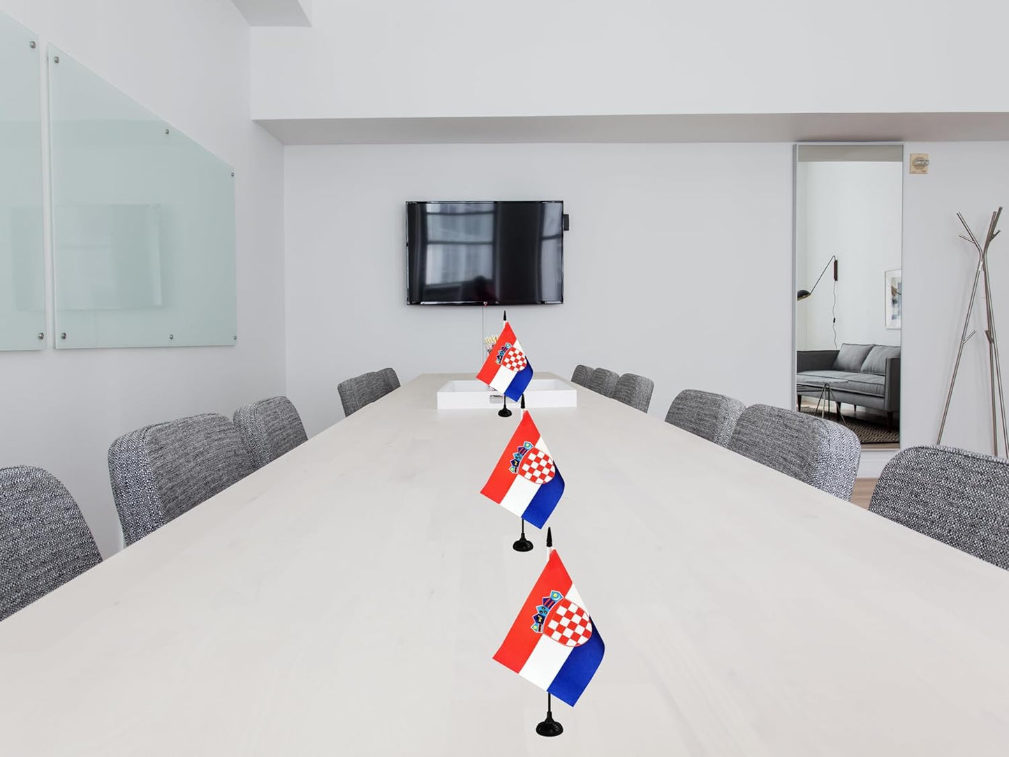 Croatia Desk Flag, 12 Pack Croatian Table Office Flag with Black Solid Pole and Stand Base, International Country Flag, Festival Celebration, Classroom Meeting Desktop Decor (Croatia)