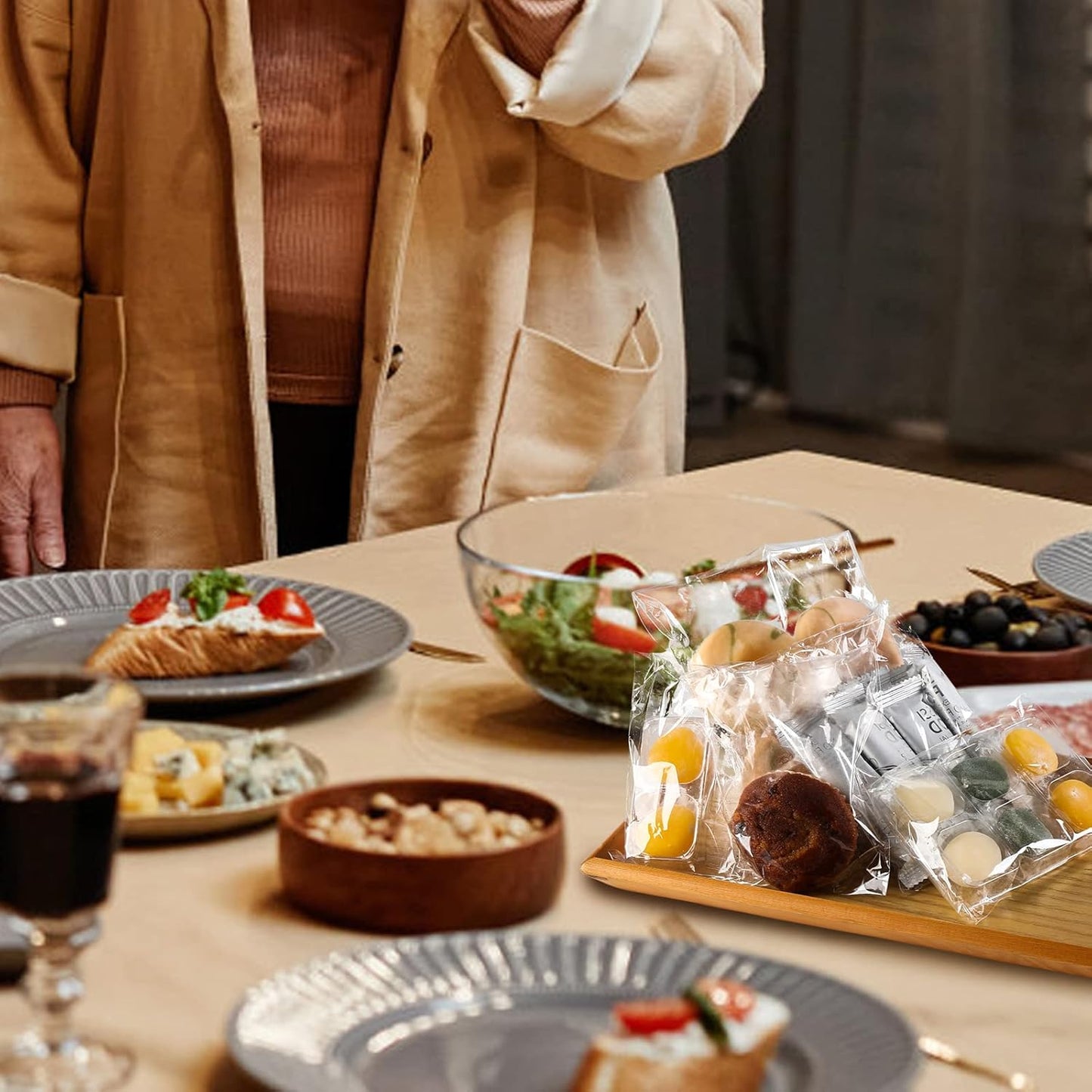 200 Pcs 4''x 6'' Clear Resealable Cello/Cellophane Good for Bakery,Adhesive Treat, Candle, Soap, Cookie Poly Bags