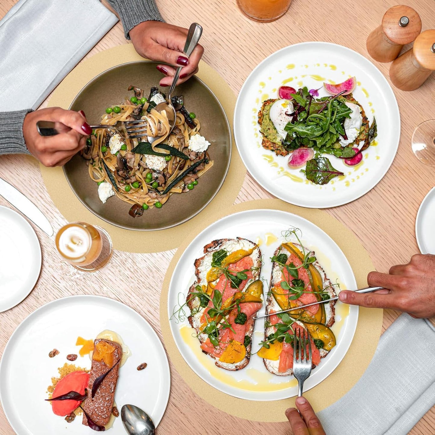 50 Pieces Kraft Paper Place Mats Brown Round Disposable Table Mats Decorative Placemats for Wedding Bridal Shower Black Birthday Party Dining Decor