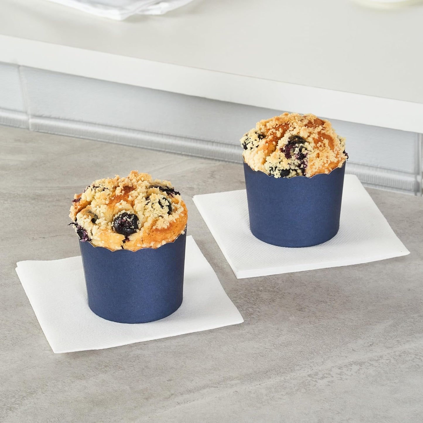 Panificio 6 Ounce Cupcake Wrappers, 200 Scalloped Baking Cups - Oven-Ready, Greaseproof, Midnight Blue Paper Cupcake Liners, Disposable, For Birthdays, Baby Showers, Or Weddings - Restaurantware