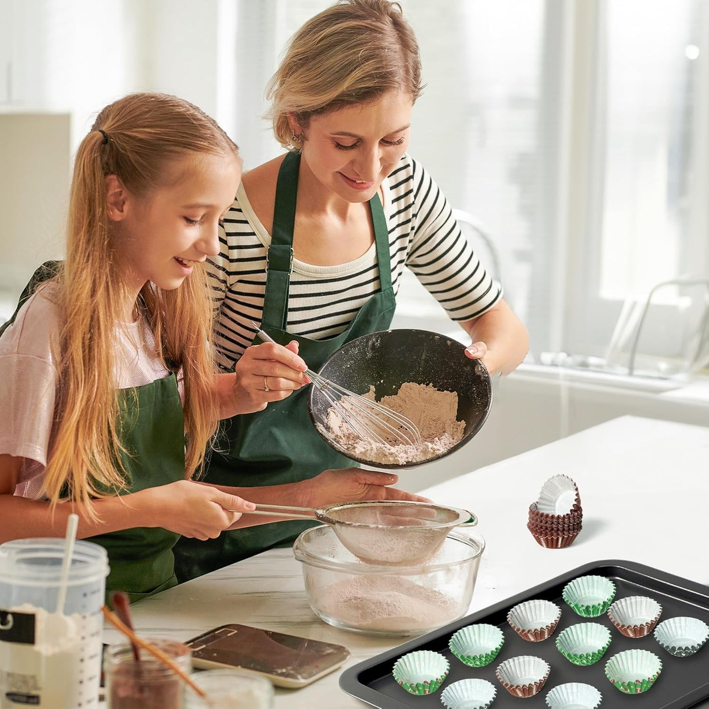 COcnny Football Mini Cupcake Liners - 600pcs Football Themed Mini Baking Cups Muffin Cupcakes Wrappers, Rugby Sport Paper Cake Wrap Making Supplies for Game Day Post-match Celebration Party (6 Styles)