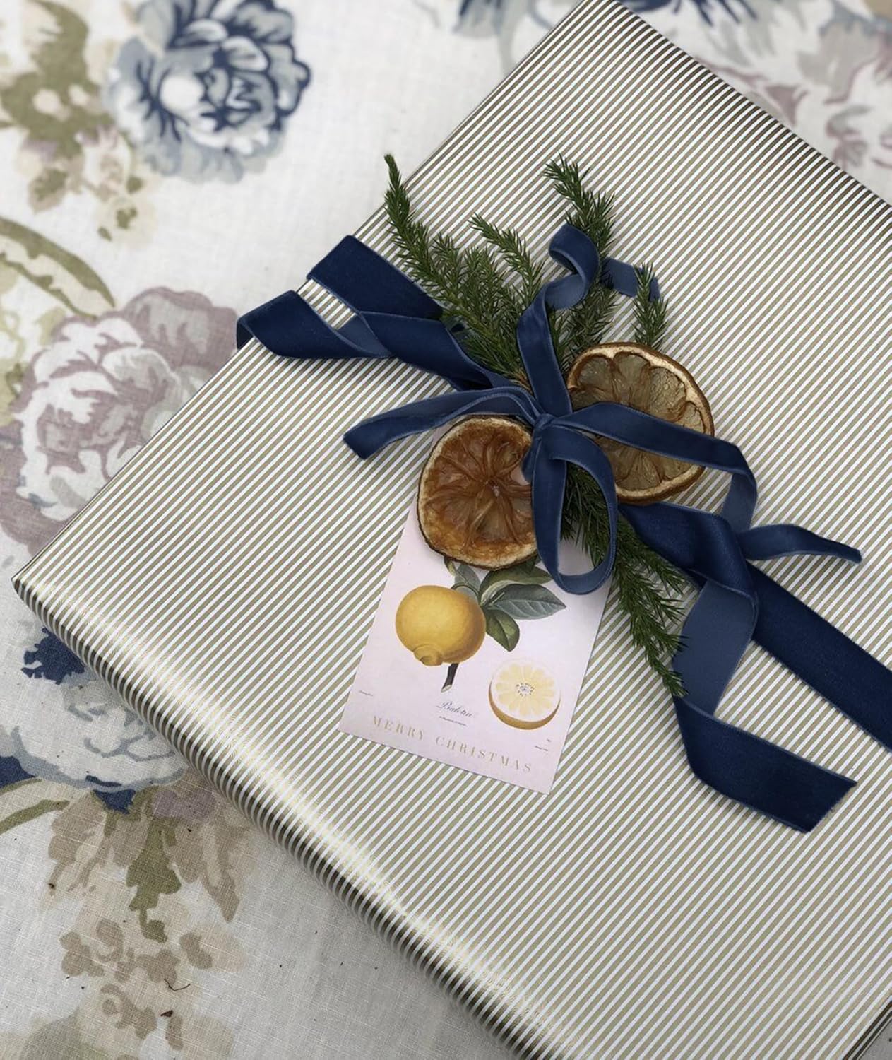 Navy Blue Velvet Ribbon 5/8'' 25 Yards for Christmas Tree, Gift Wrapping, Flower Bouquet, Wreath Decorations, Bow Making