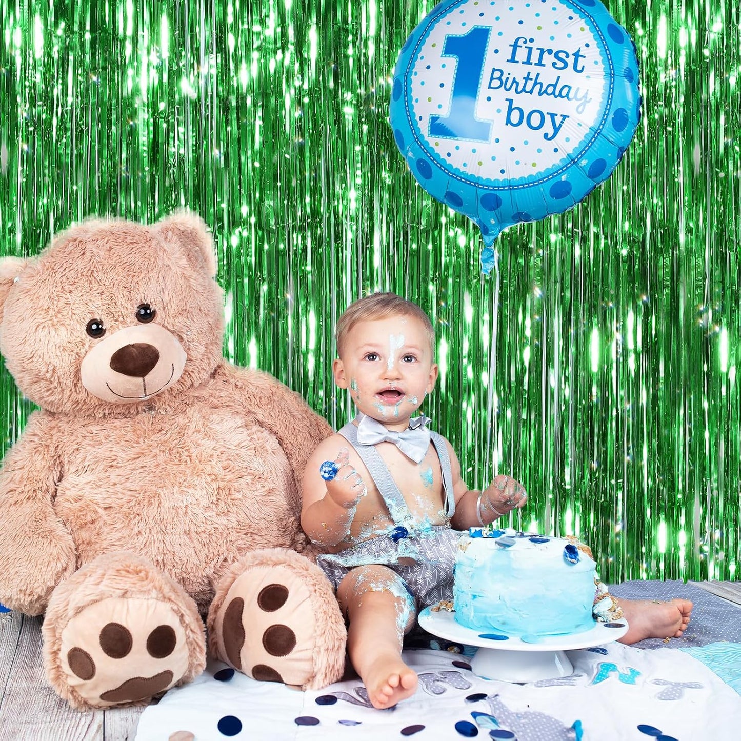 2 Pack Green Streamers Backdrop Jungle Party Decorations Green Foil Fringe Backdrop Curtains Photo Booth Backdrop for Birthday Dinosaur Animal St Patrick's Day Football Xmas Graduation Party Decors