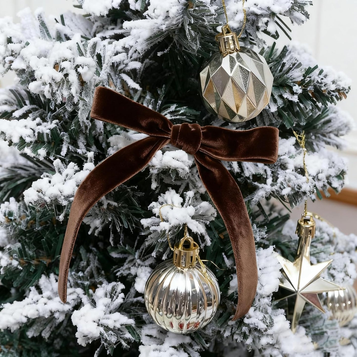 Vintage Brown Velvet Ribbon Chocolate Christmas Ribbon for Gift Wrapping Crafts Christmas Tree Ornaments Garland Decorations, 5/8 Inch X 25Yd