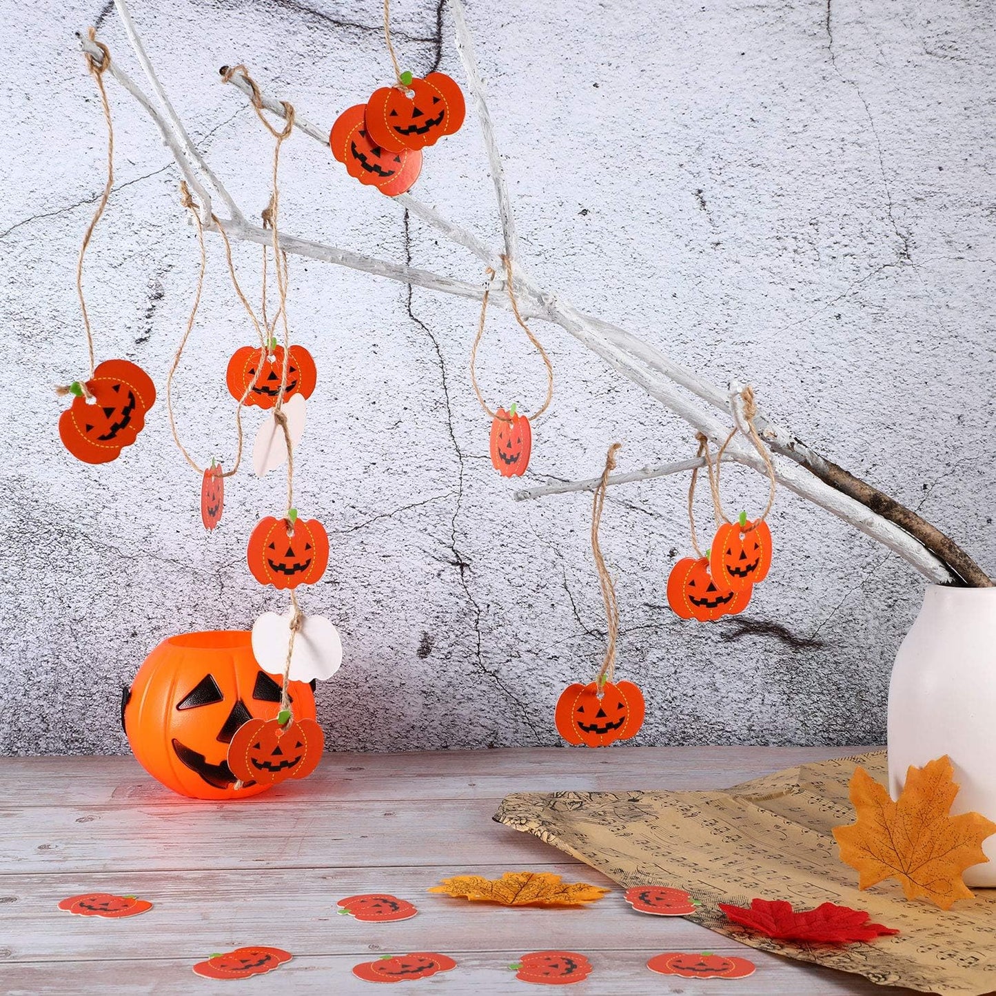 100 Pieces Halloween Pumpkin Gift Tags Paper Hanging Pumpkin Tags Pendants Christmas DIY Party Decorations with Pre Cut Holes, 1.8 x 1.4 Inches