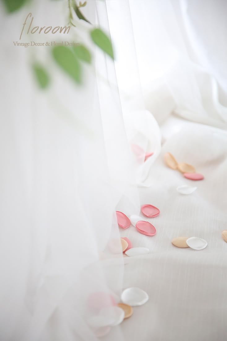 Floroom 300pcs Rose Petals Champagne Pink Faux Silk Flower Petals for Wedding Flower Girl Basket Aisle Runner Scatter Dinner Table Centerpieces Party Confetti Bridal Shower Romantic Night Decoration