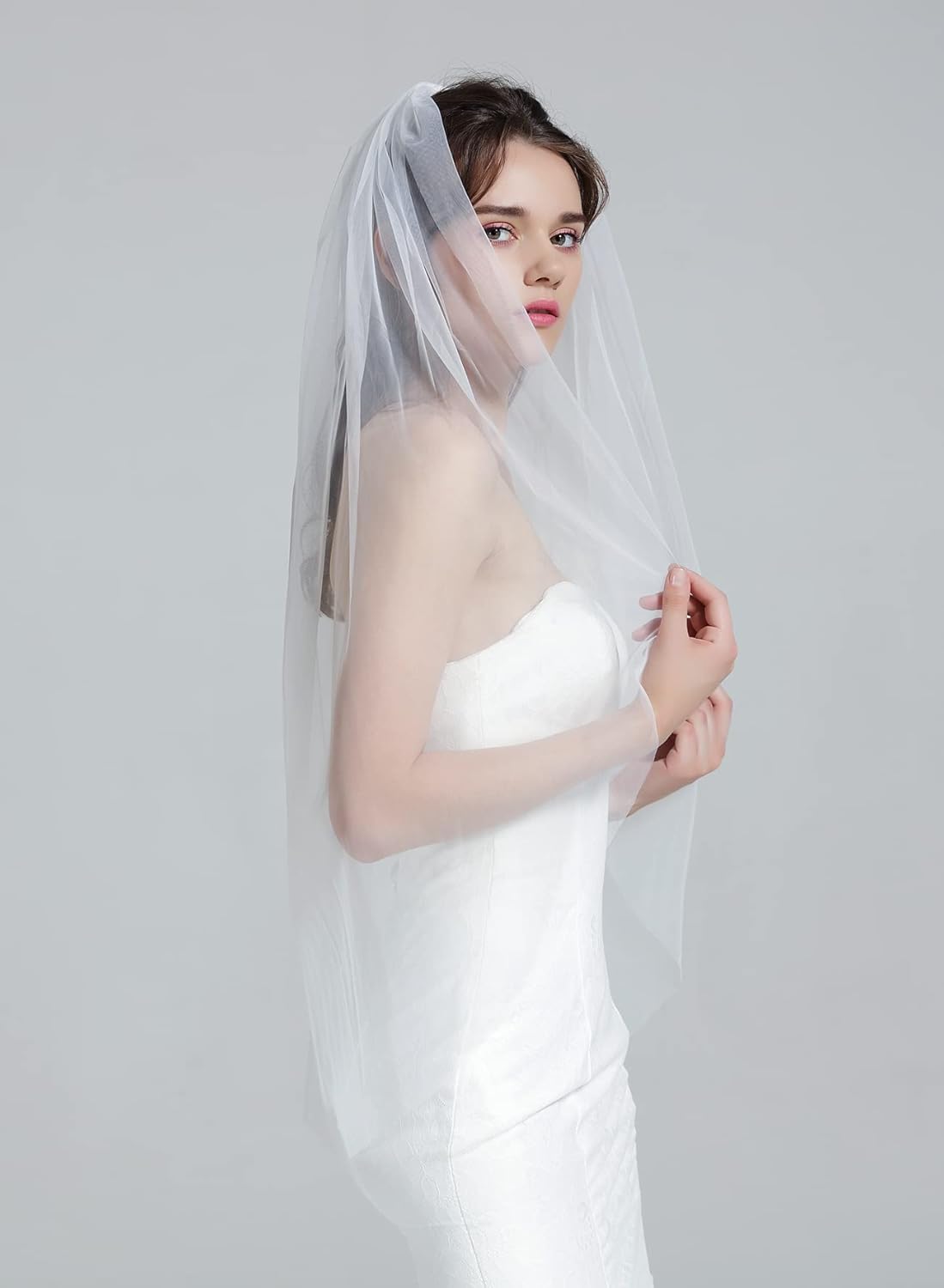 BEAUTELICATE Wedding Bridal Veil with Comb 1 Tier Cut Edge Fingertip&Cathedral Length