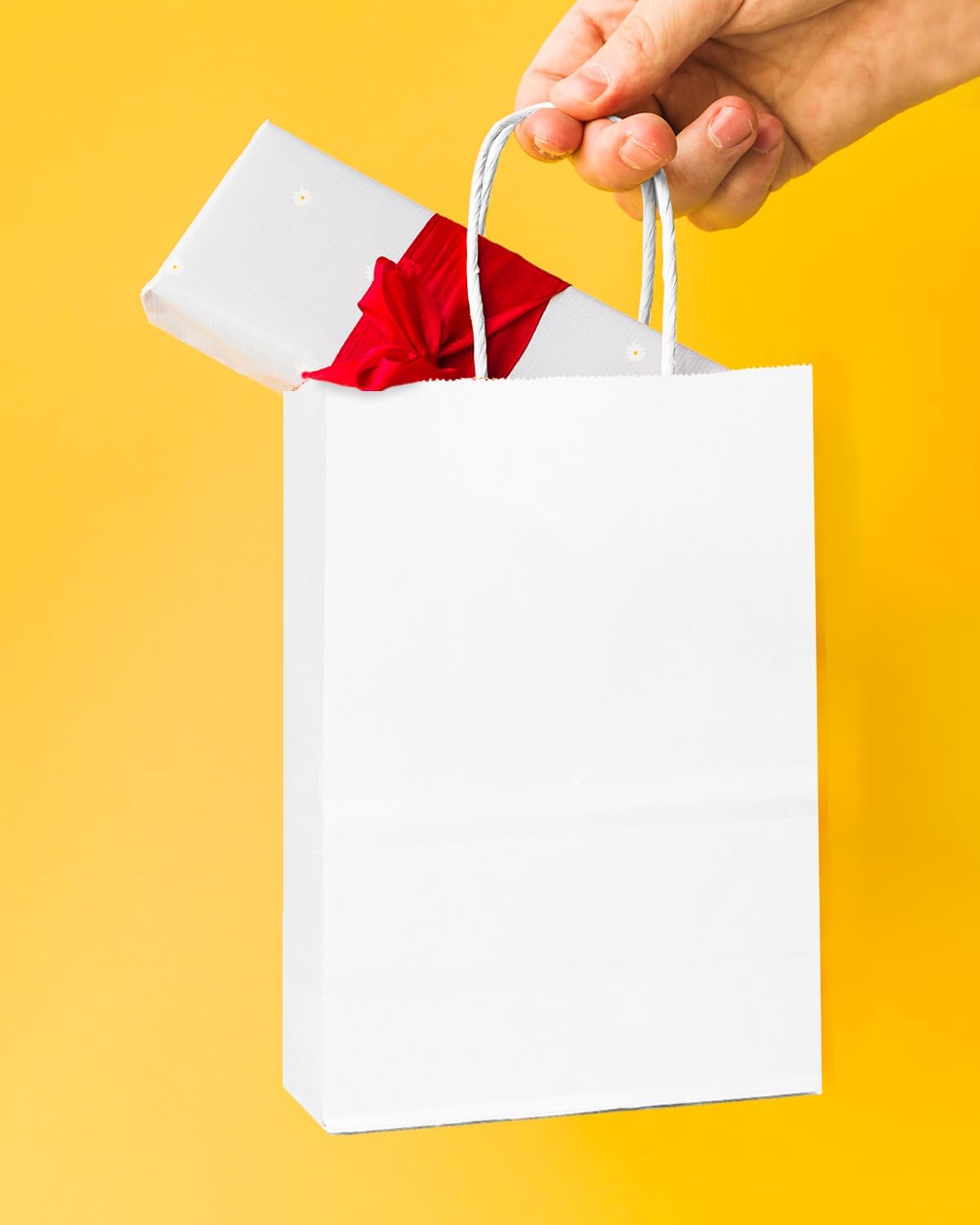 qiqee 25 Pcs White Mini Paper Gift Bags with Handles 6"x4.5"x2.5" Small Brown Kraft Party Favor Treat Bags Multiple Uses (Mini size)