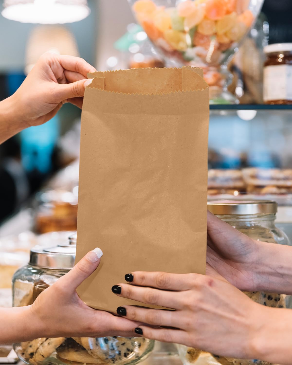 qiqee 100Pcs Treat Paper Bags 5.1"x3.1"x9.4" Brown Party Gift Bag Mini Snack Bag without Handle