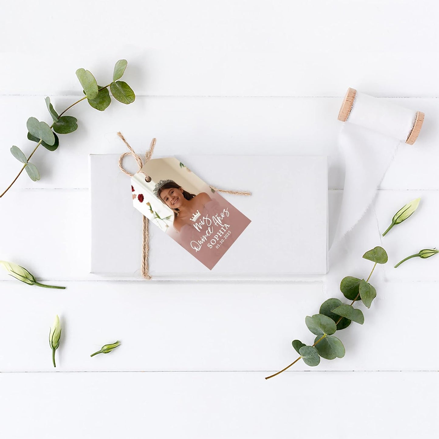 Andaz Press 40-Pack Personalized Quinceañera Favor Tags with String, Mis Quince Años Classic Gift Tags with Custom Photo for Quince, XV, 15th Birthday Quinceanera Decorations, Favor Gifts