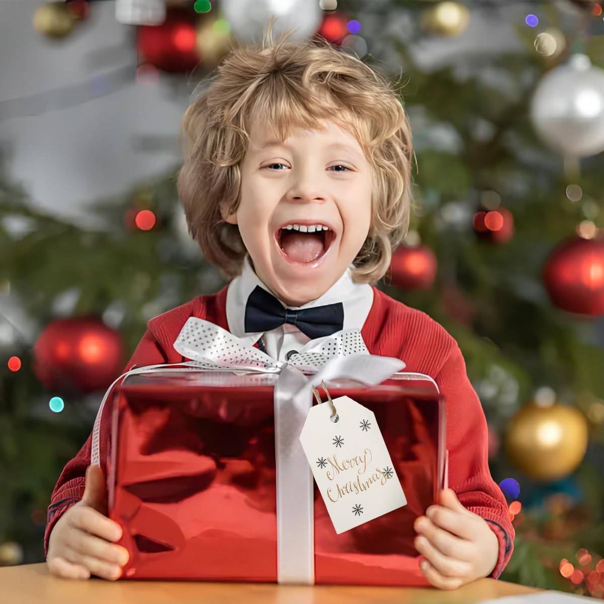 100 Pack Fashion Christmas Gift Tags， Xmas Fashion Gift Tags with Jute Twine Baker Twine for DIY Xmas Holiday Present Wrap Stamp and Label Package Name Card