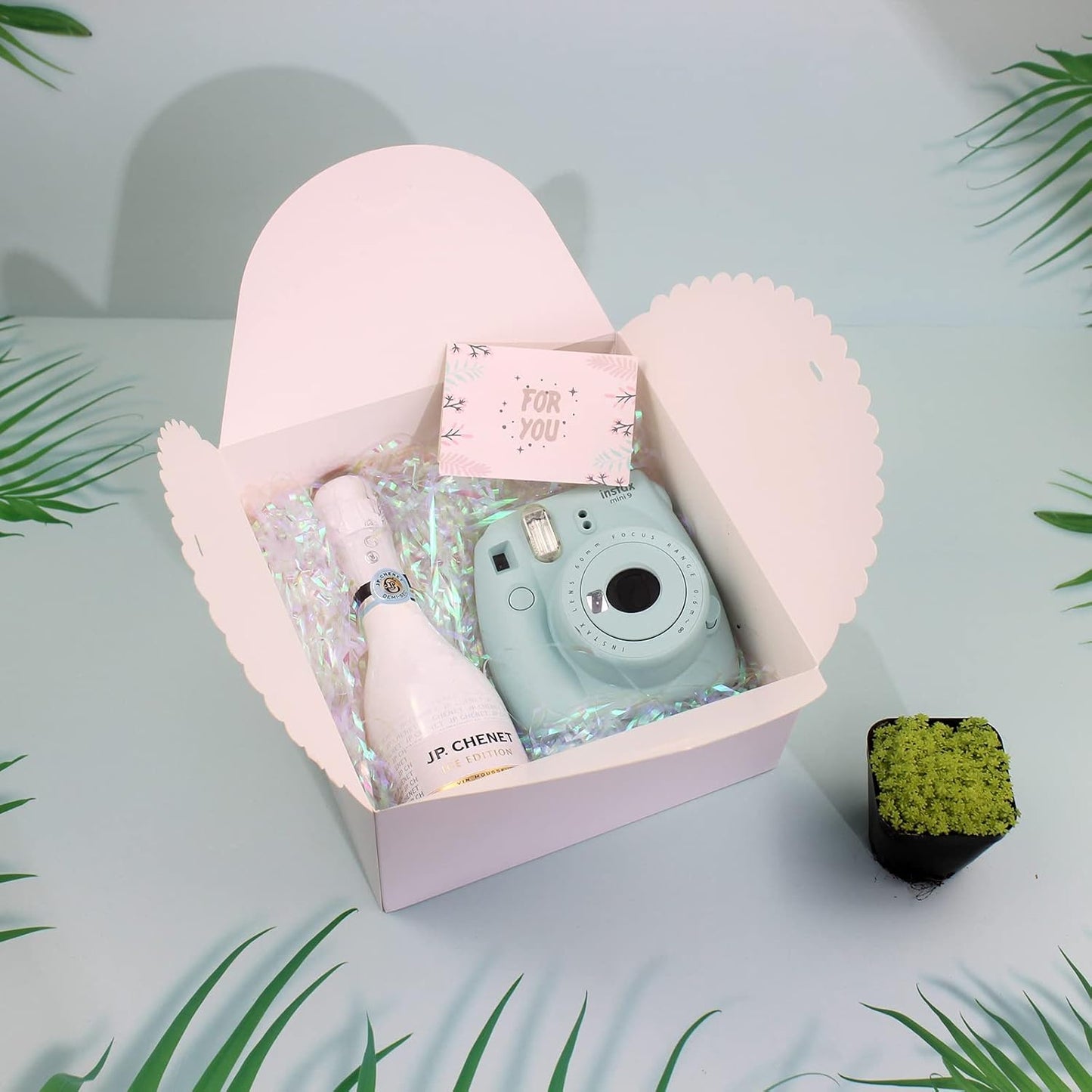 WEWILUCK Large White Gift Box, 10 Pack Decorative Gift Boxes with Ribbons for Presents Bulk(8x8x4 Inches)