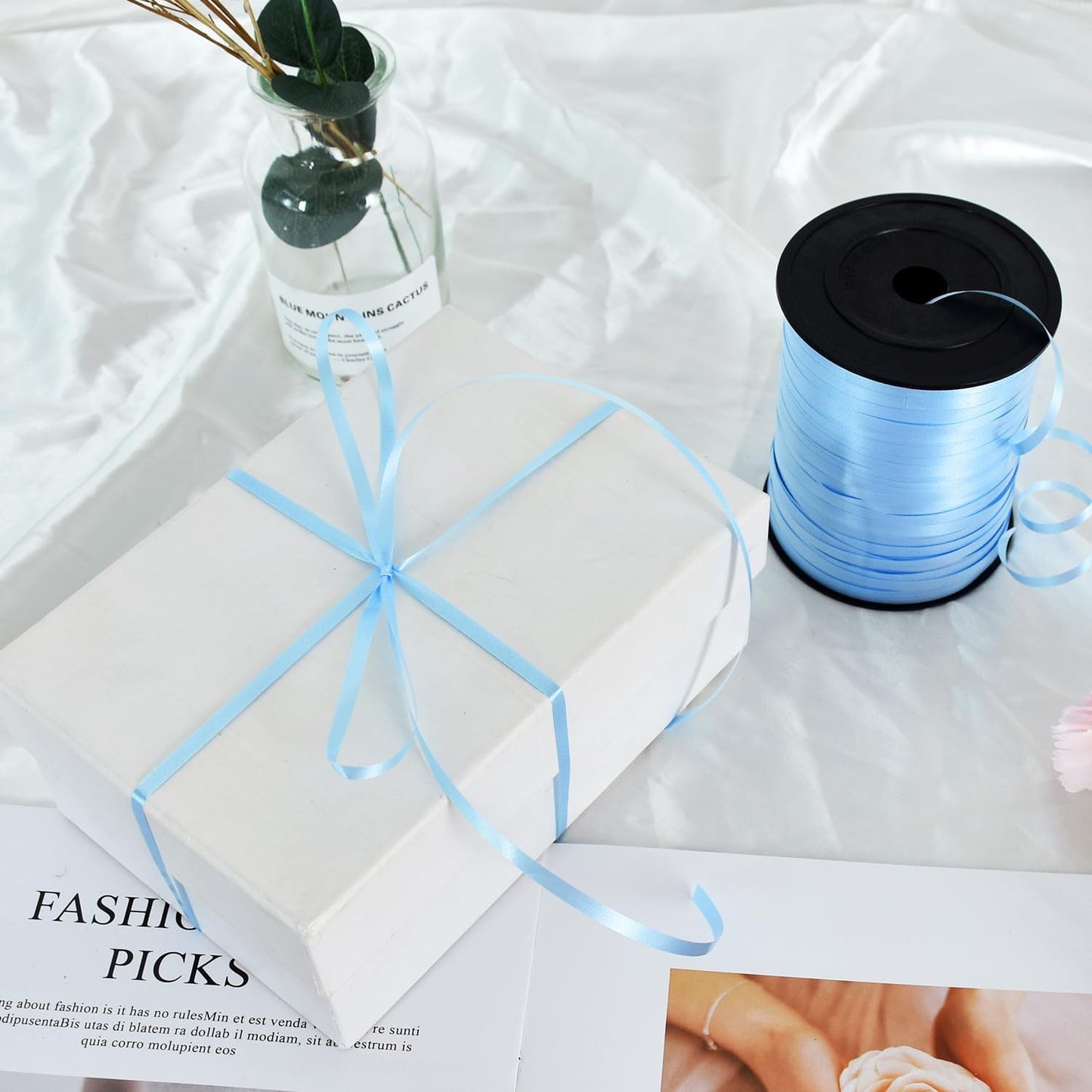 TONIFUL 500 Yards Curling Ribbon-Balloon Ribbon-Balloon String for Art&Craft Decor,Gift Wrapping,Ribbons and Bows for Christmas New Year Birthday Gifts Graduation Supplies (Light Blue)