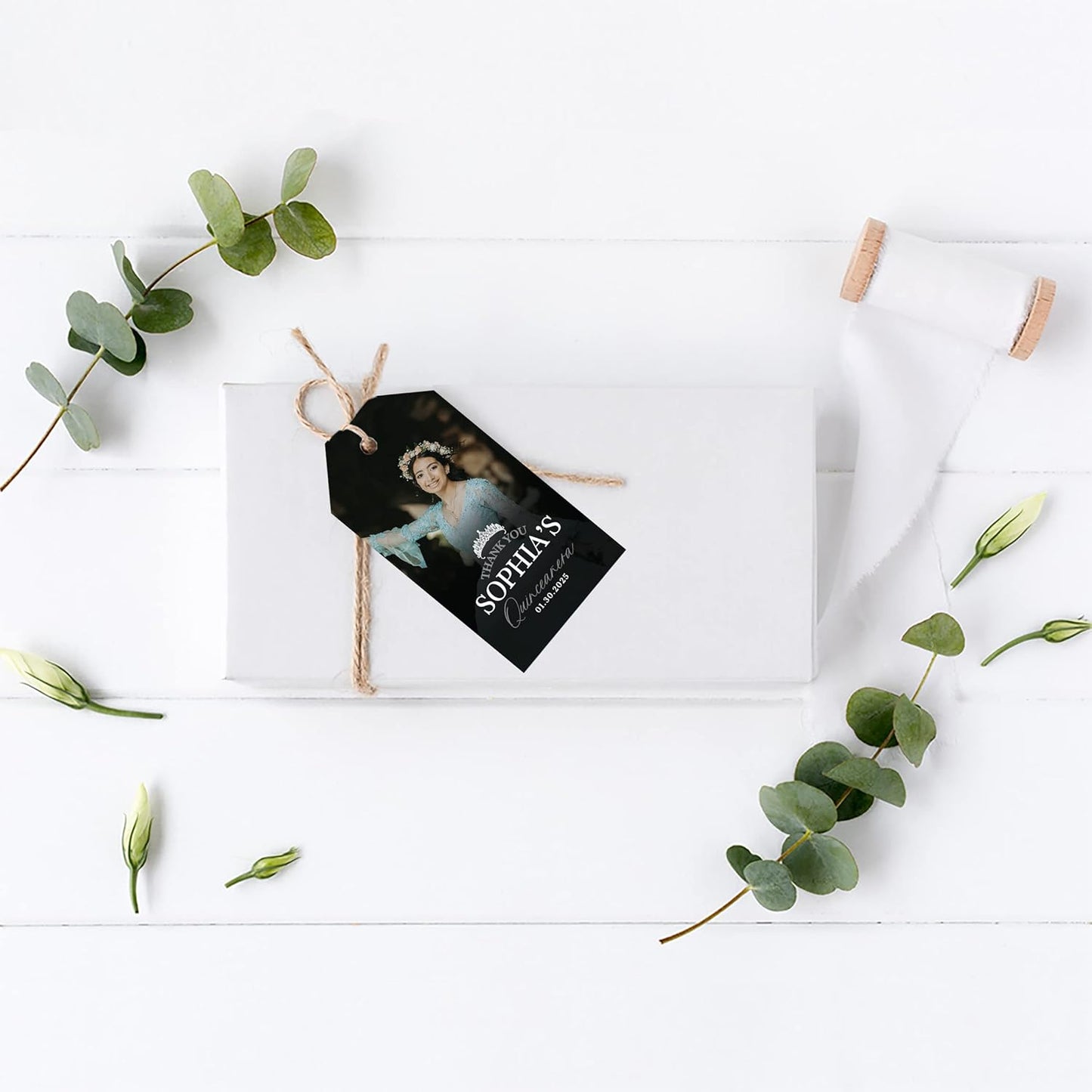 Andaz Press 40-Pack Personalized Quinceañera Favor Tags with String, Classic Thank You Gift Tags with Custom Photo Crown for Quince Años XV 15th Birthday Favor Gifts, Quinceanera Decorations