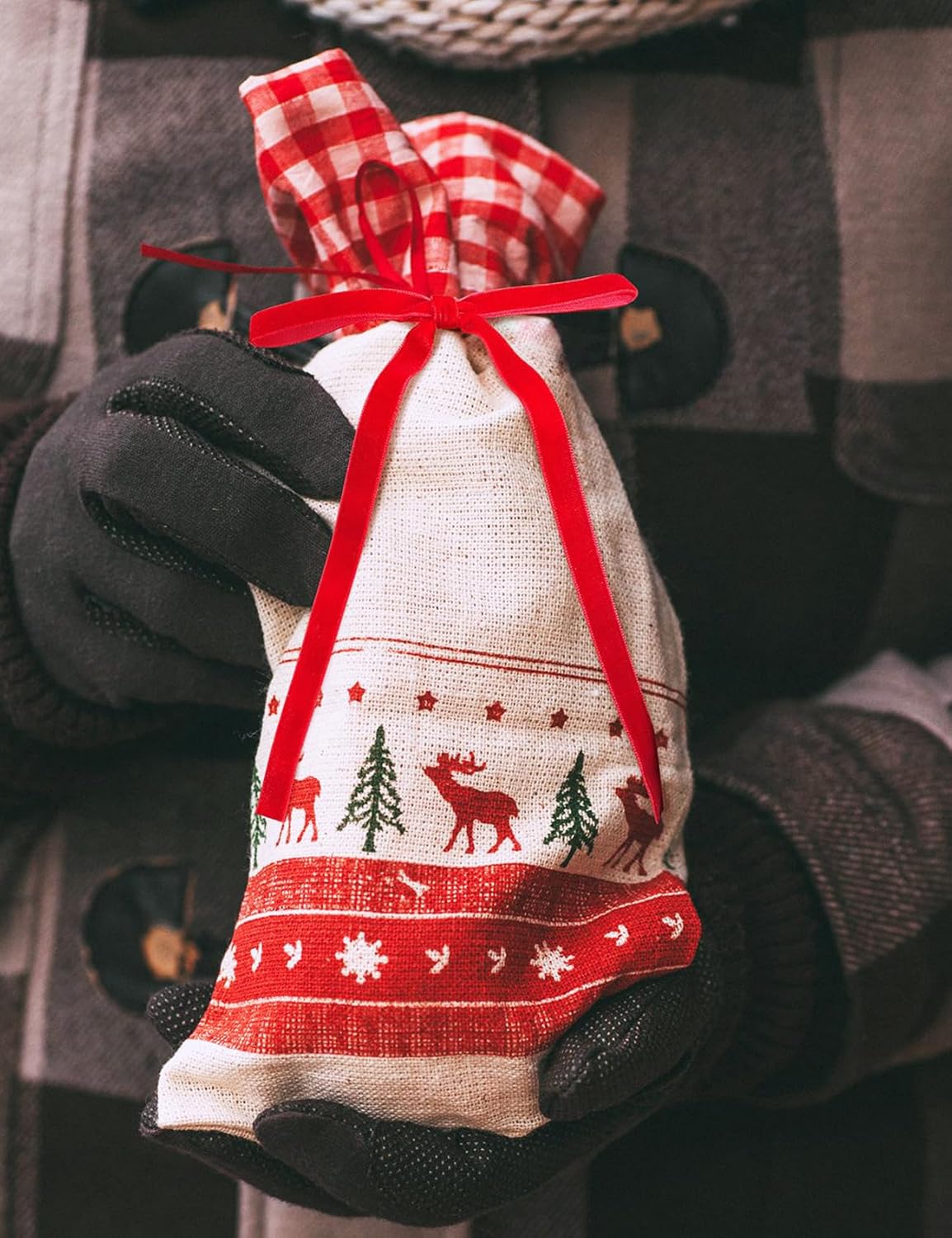 Red Christmas Velvet Ribbon for Tree, Gift Wrapping, Flower Bouquet, Wreath Decorations, Bow Making 3/8'', 25 Yards