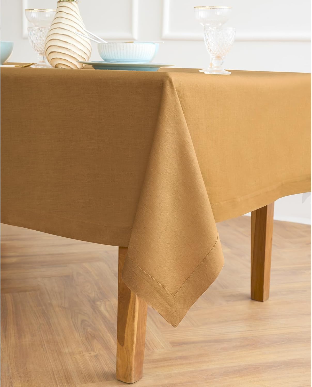 Solino Home Linen Tablecloth for Rectangle Tables 60 x 90 Inch - 100% Pure Linen Caramel Table Cloth - Fete, Machine Washable Cloth Tablecloth for Fall, Autumn, Thanksgiving