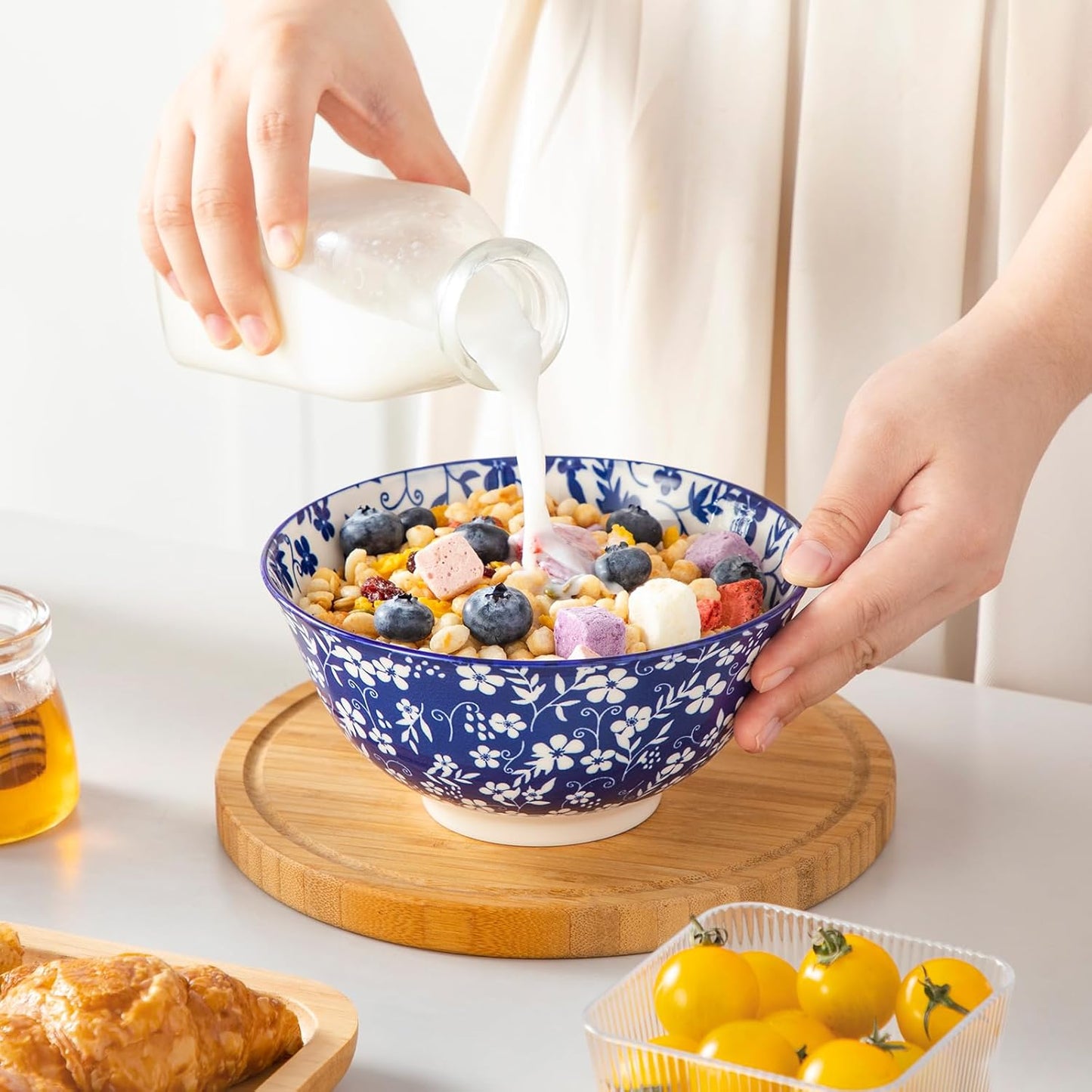 vancasso SELENE 24 oz Cereal Bowls set of 6, Ceramic Soup Bowls for Kitchen, Dishwasher & Microwave Oven Safe- for Cereal, Soup, Pasta, Salad, Blue & White Floral Design Bowl Set
