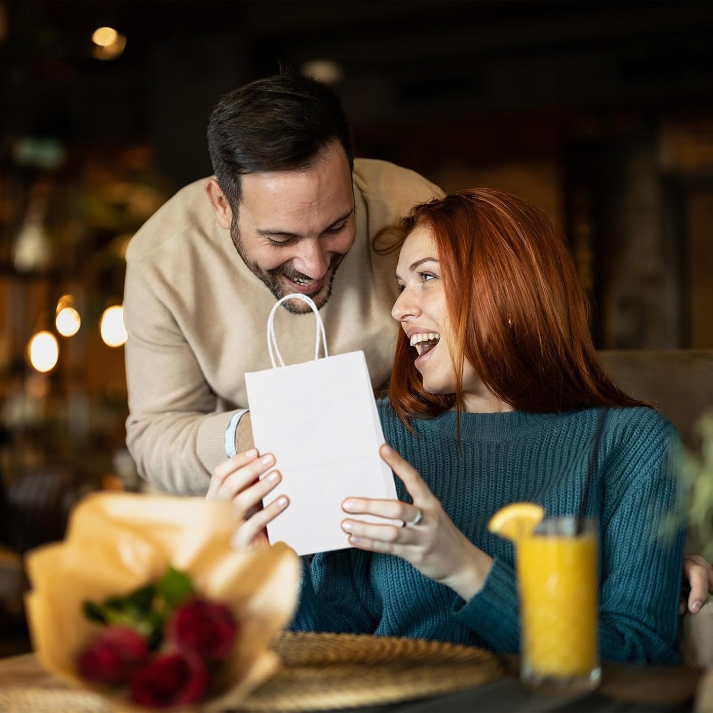 METRONIC Kraft Paper Gift Bags with Handles 5.25x3.75x8 Inch 600 Pcs | Christmas, Birthday Party Favors, Retail Shopping, Small Business Bulk | White Gift Wrap Bag