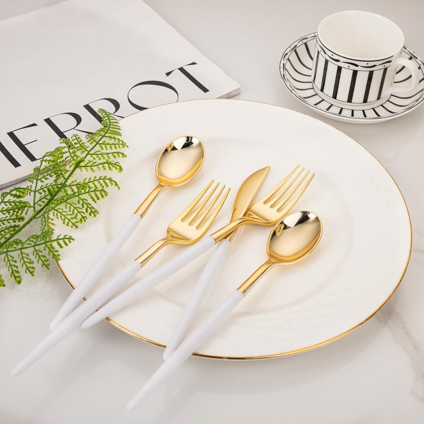 I00000 60 Pcs Gold Plastic Silverware - Heavy Duty Plastic Cutlery -Party Disposable Silverware Set，Disposable Cutlery Set Includes 20 Forks, 20 Knives, 20 Spoons Perfect for Wedding