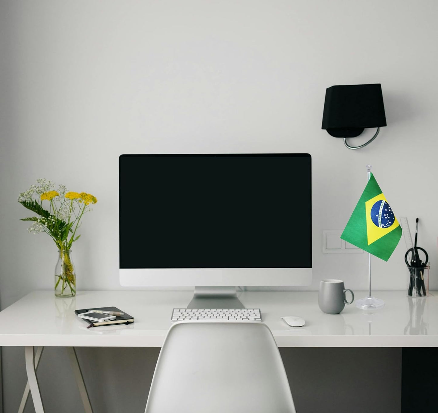 Brazil Desk Flag, Brazilian Table Office Flag with Metal Pole and Stand Base, International Country Flags, Festival Event Celebration, Classroom Meeting Desktop Decor (Brazil)