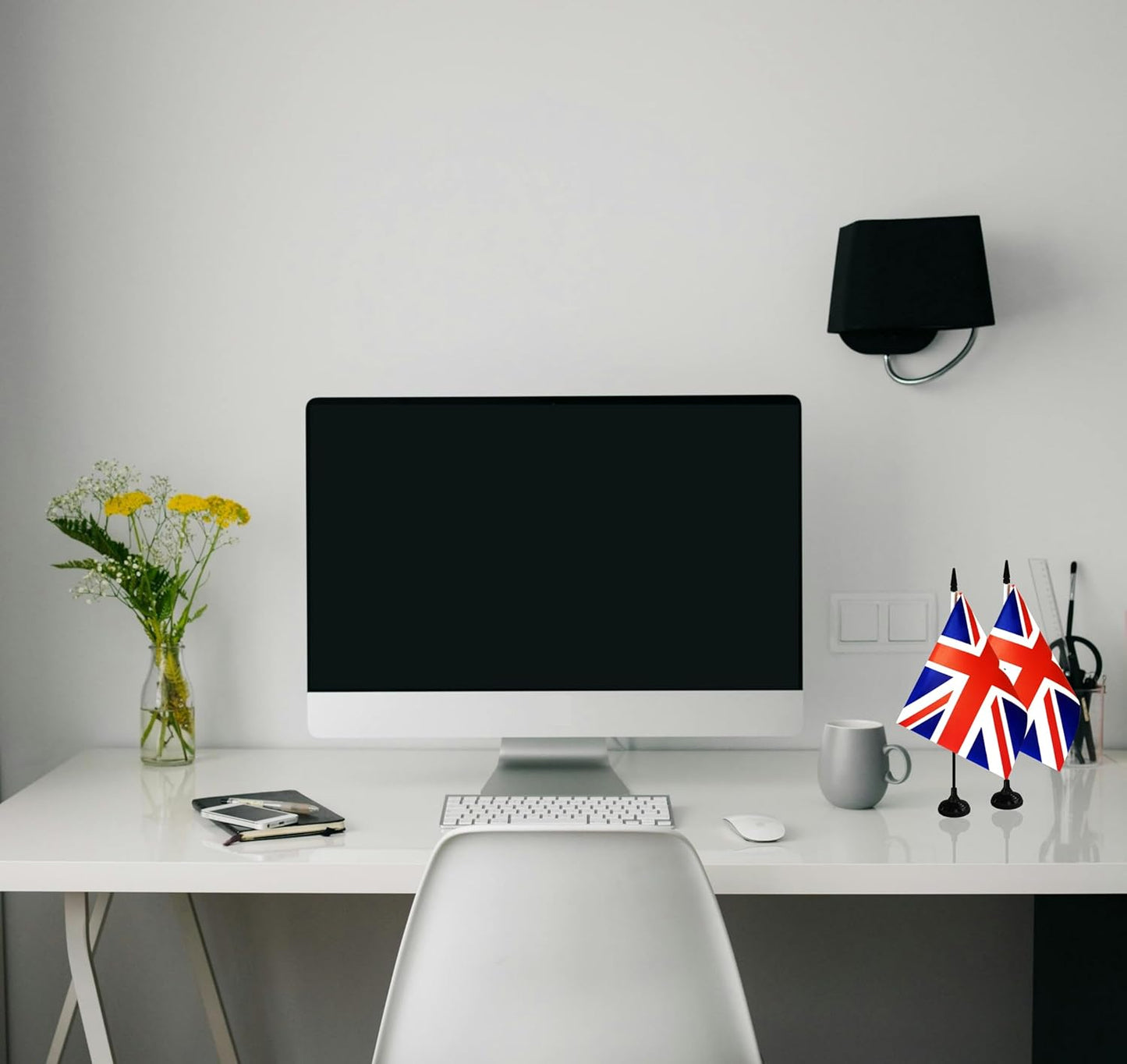 UK Britain Desk Flag, 12 Pack British Table Office Flag with Black Solid Pole and Stand Base, International Country Flag, Festival Celebration, Classroom Meeting Desktop Decor (UK)