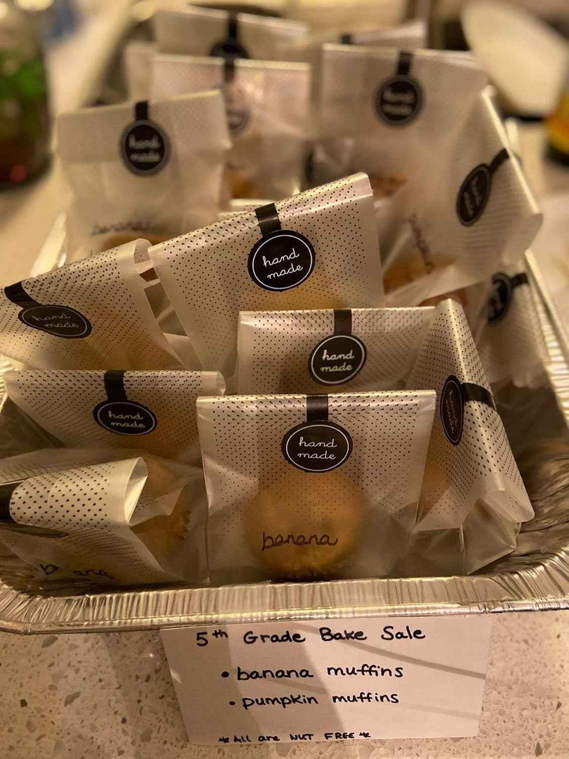 (200Pcs)100pcs Translucent Plastic Bags/Bakery Bags with 100pcs Hand made Stickers for Cookie Cake Chocolate Candy Snack Wrapping Good for Bakery Party Supplies