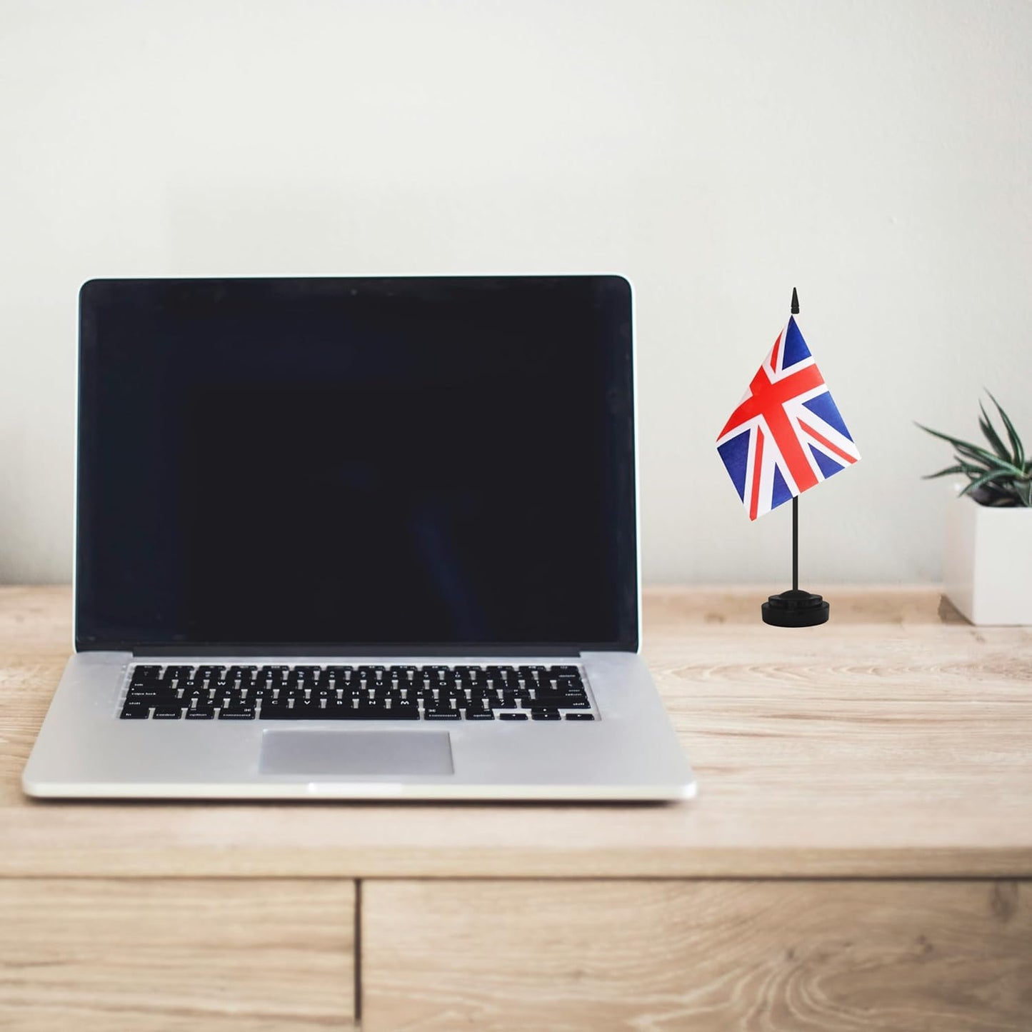2 Pack UK Desk Flag Set, Britain Desktop Small Miniature Table Office Flag with 12" Black Pole and Black Base, Offices, Classroom, Home, Festival Decoration (UK)