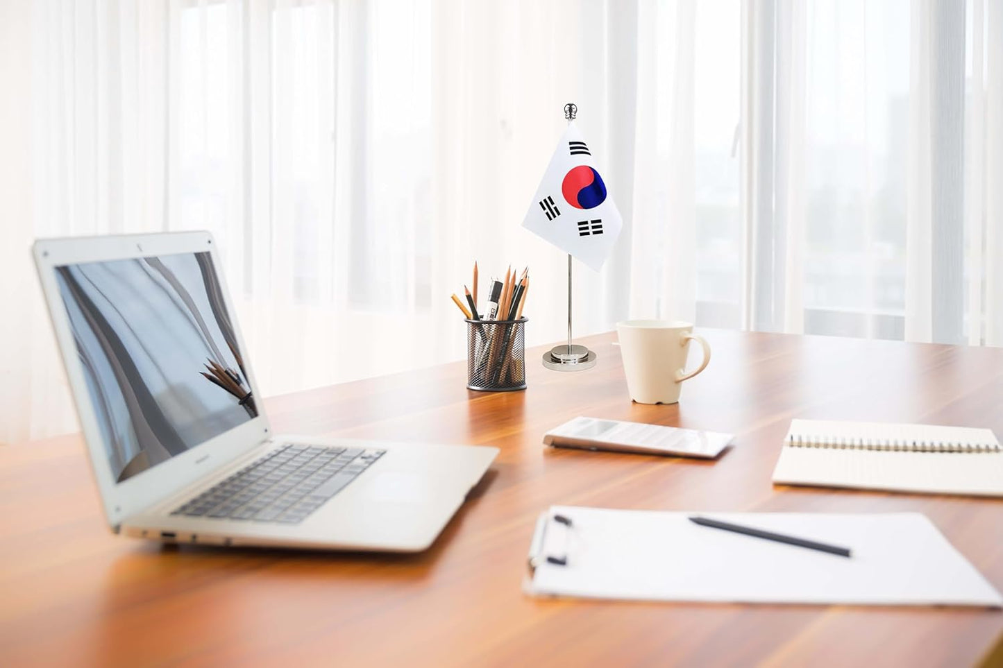 South Korea Korean Deluxe Desk Flag Set Small Mini Miniature South Korea Korean Table Desktop Flags,Festival Events Celebration,Office Decoration-2 Pack