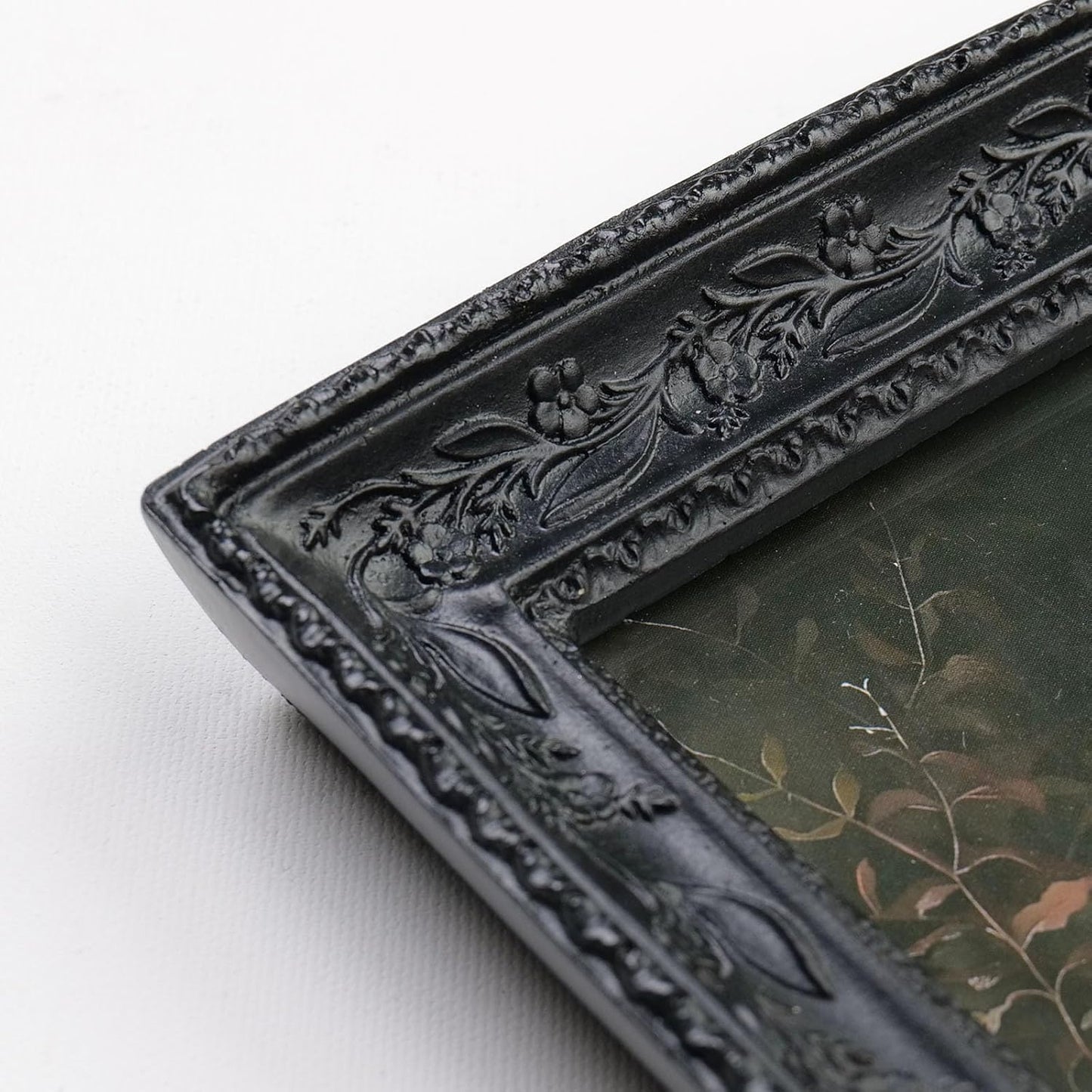 Cuspin Black Picture Frame Set of 2 Vintage Baroque Frames, Ornate Resin Photo Frame with 4x6 Picture Frame and 3x3 Round Frame, Antique Decorative Design for Tabletop Display or Wall Hanging