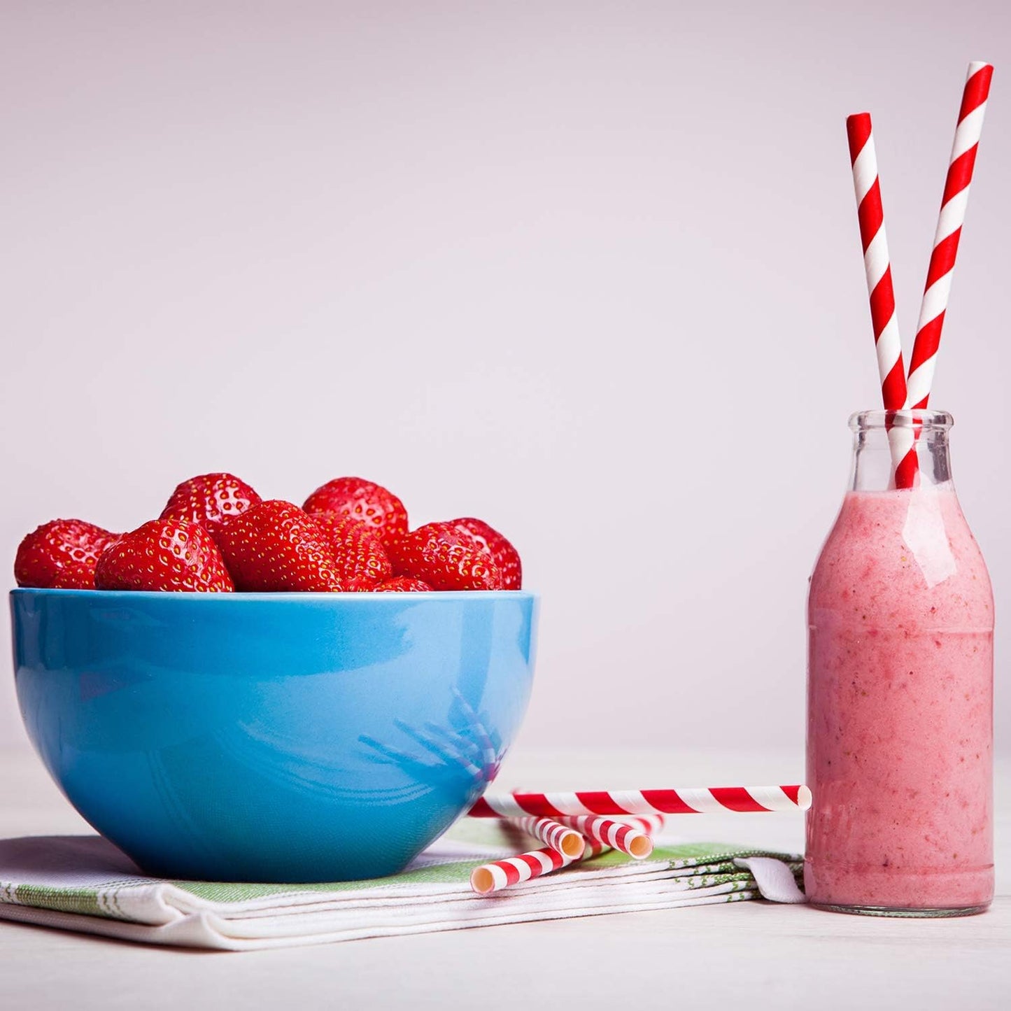 Weemium Paper Straws Disposable - 200 Pack - Durable & Non-Soggy Striped Paper Straws for Drinking in 10 Colors - 100% Biodegradable & Eco-Friendly for Parties, Events, Crafts & Everyday Use