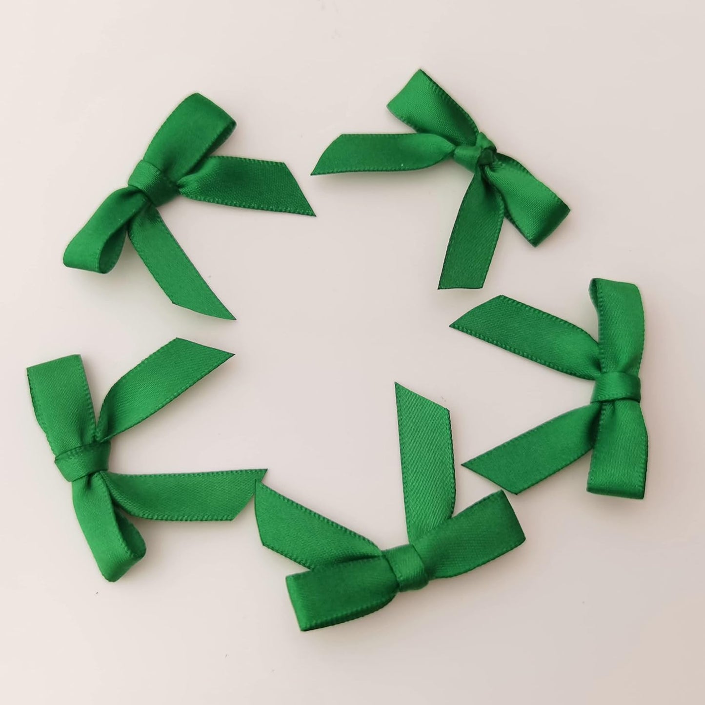 50pcs 1.5 inch Mini Satin Ribbon Bows for Crafts Green Mini Bows Appliques Craft for Appliques Embellishment(3/8",Green)