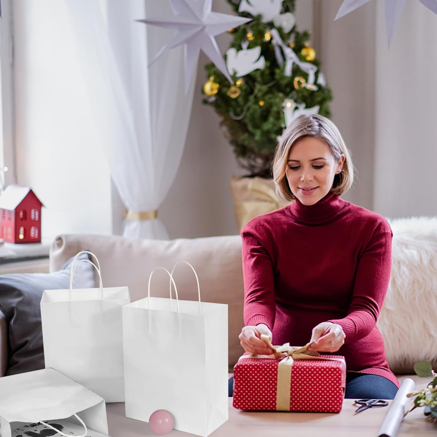 Bekoetoz 40 PCS White Kraft Paper Bags With Handles 10.6x8.3x4.3 Inch Bulk Gift Bags For Birthdays,Weddings,Baby Showers,Party Favor,Goodie Bags,Retail bag(Medium,White)