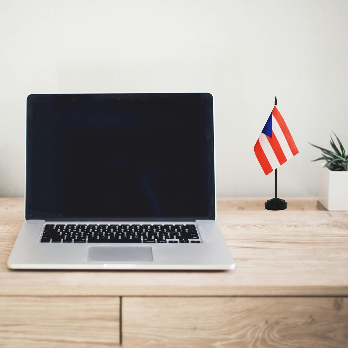2 Pack Puerto Rico Desk Flag Set, Puerto Rican Desktop Small Miniature Table Office Flag with 12" Black Pole and Black Base, Offices, Classroom, Home, Festival Decoration (Puerto Rico)