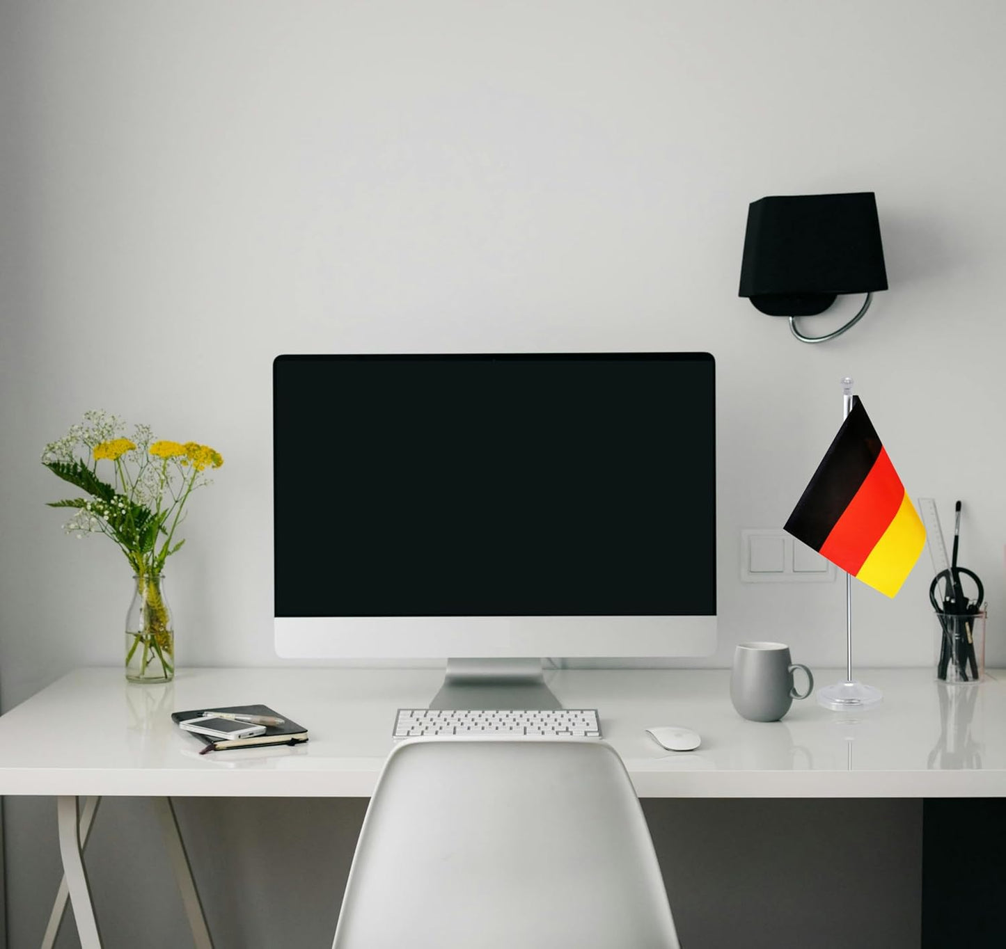 Germany Desk Flag, Germanic Table Office Flag with Metal Pole and Stand Base, International Country Flags, Festival Event Celebration, Classroom Meeting Desktop Decor (Germany)