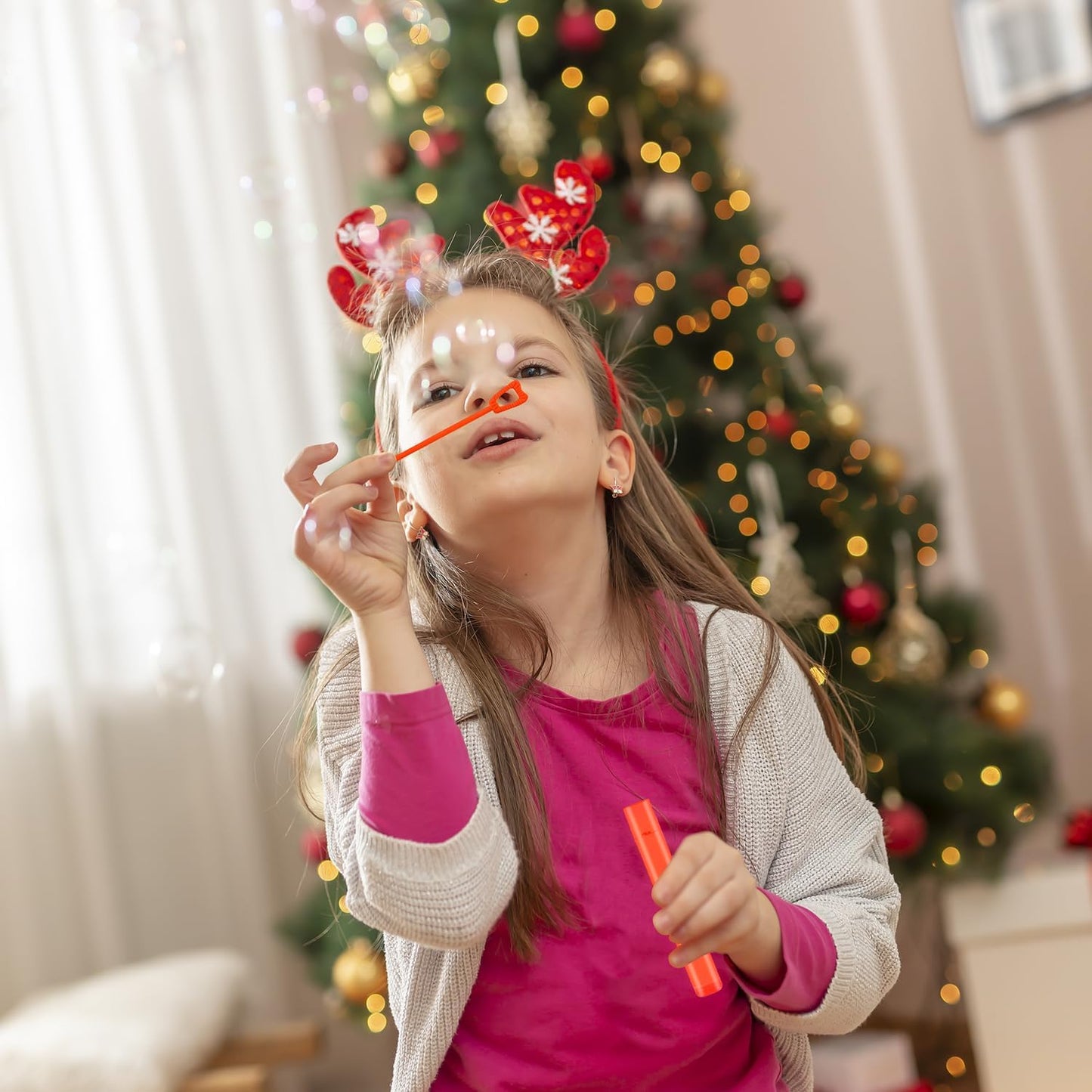 Bulk Christmas Giveaways for Kids 200 Pack,Party Favors Supplies Goody Bags Stocking Stuffers,Mini Bubbles Wand Toys Gifts for Toddlers,School Classroom Daycare Prizes Treats Trinkets for Students