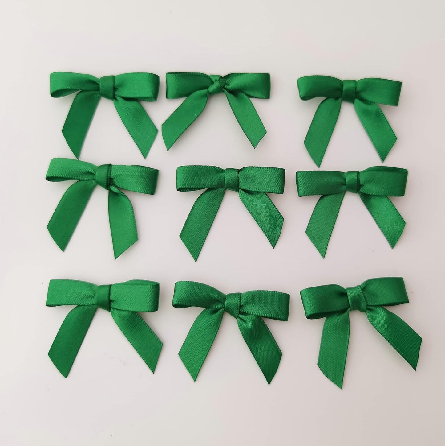50pcs 1.5 inch Mini Satin Ribbon Bows for Crafts Green Mini Bows Appliques Craft for Appliques Embellishment(3/8",Green)