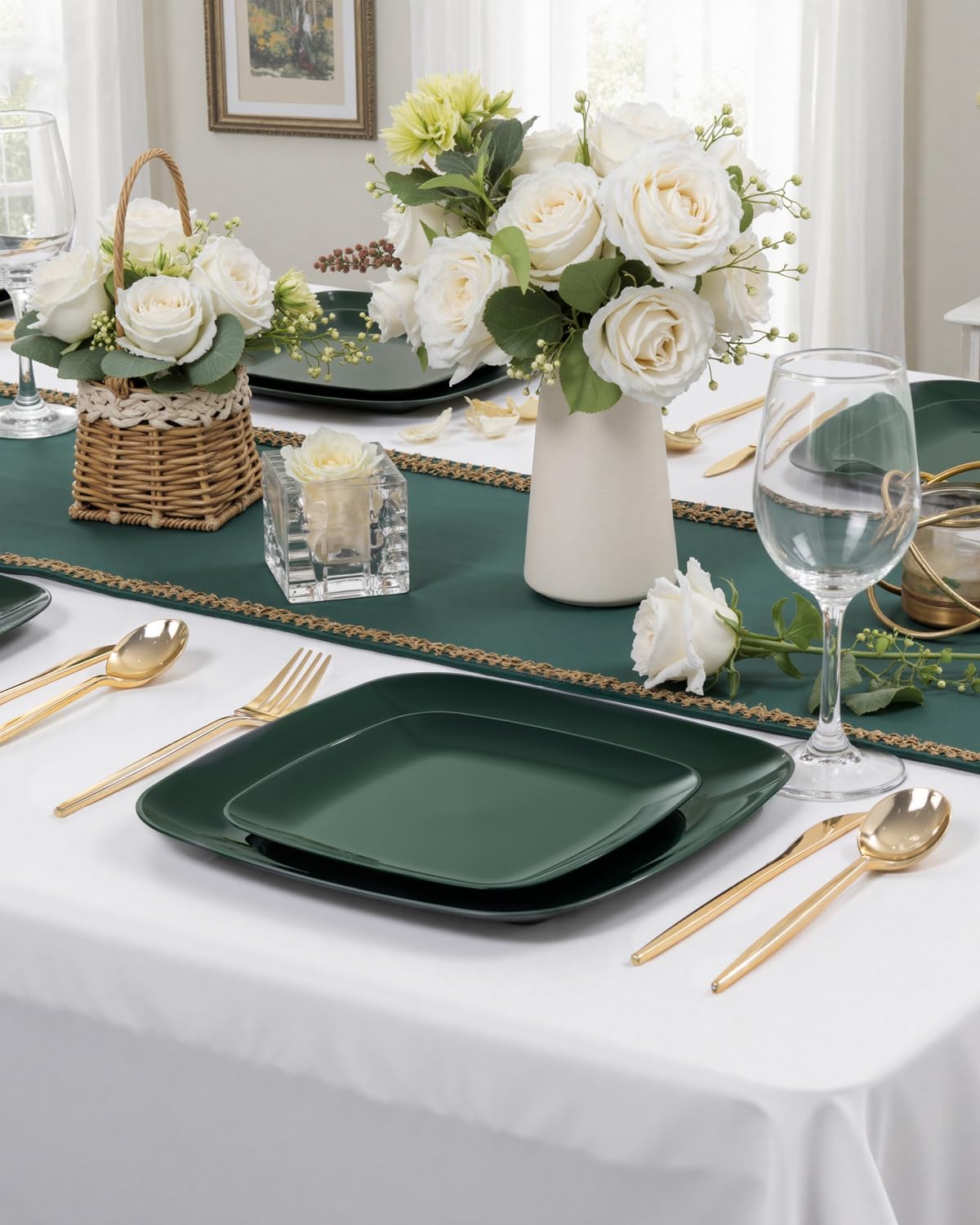 PULOTE 100PCS Green Plastic Plates - Green Square Disposable With Gold Rim - Include 50 Dinner 10inch, 50 Dessert 7.25inch Plates for Party&Christmas