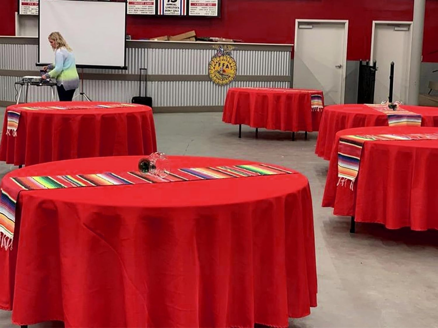 10 Pack Round Tablecloths - 120 Inch Red Polyester Cover for Round Tables, Stain and Wrinkle Resistant Washable Fabric Cloth for Wedding Banquet Parties