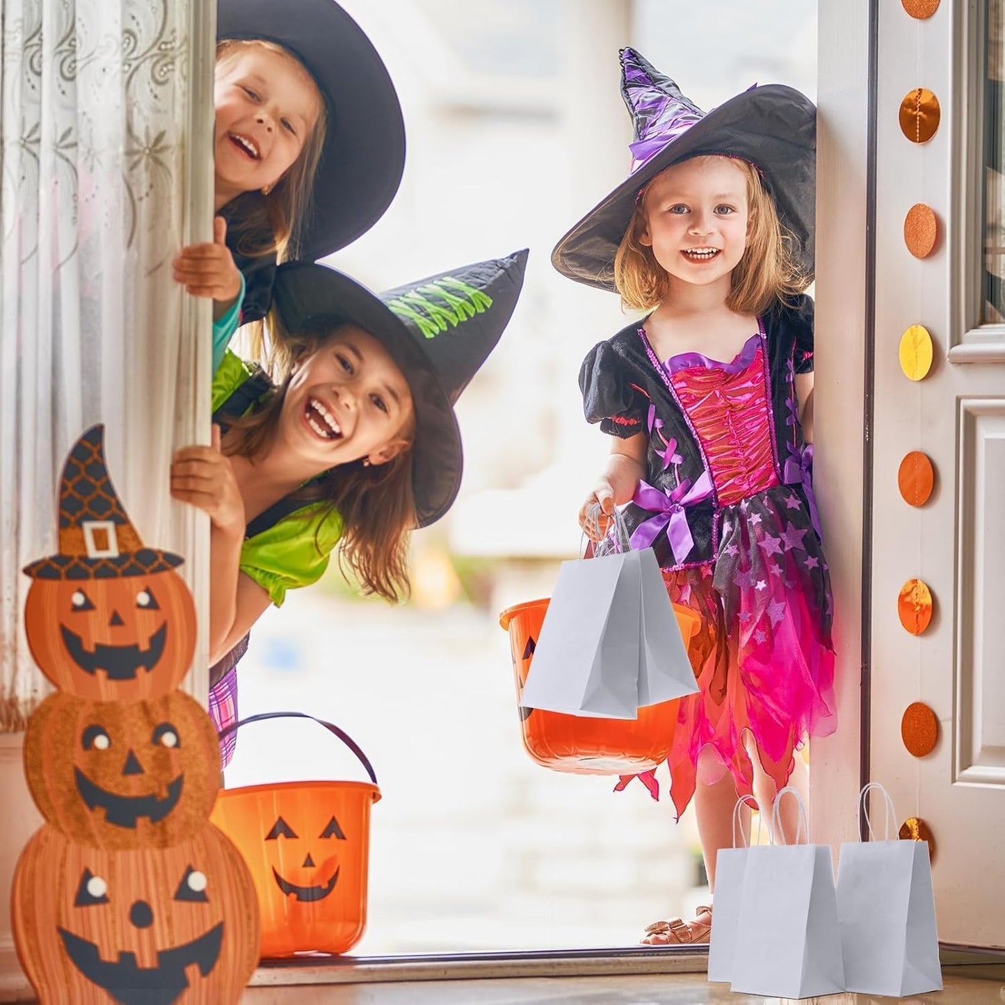 METRONIC Kraft Paper Gift Bags with Handles 5.25x3.75x8 Inch 600 Pcs | Christmas, Birthday Party Favors, Retail Shopping, Small Business Bulk | White Gift Wrap Bag